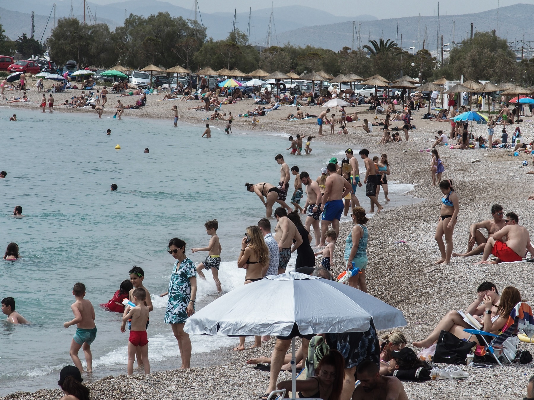 Παραλίες σήμερα: Βούλιαξε το παραλιακό μέτωπο