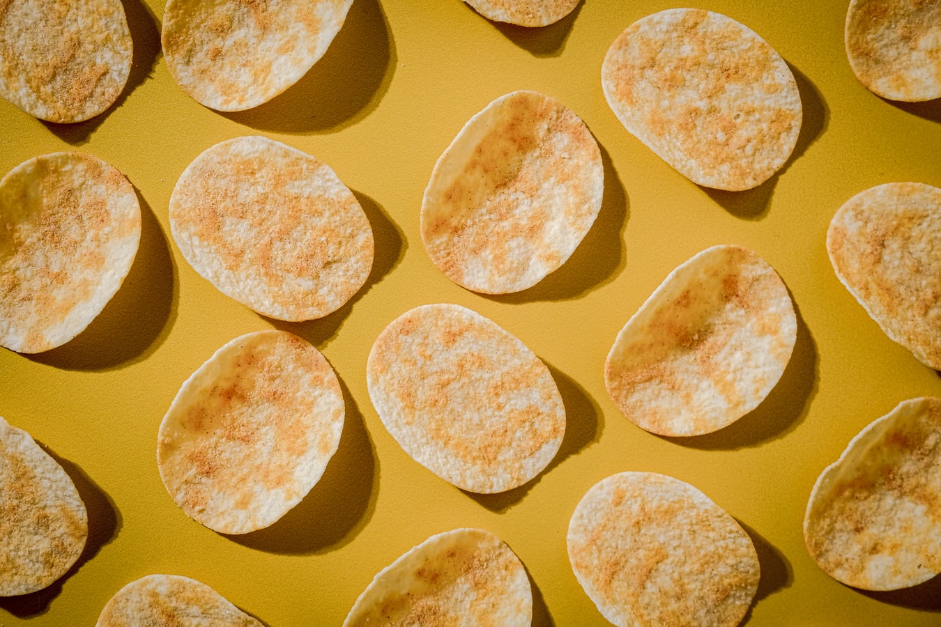 Σπιτικά πατατάκια στο τηγάνι: Η πιο εύκολη και υγιεινή συνταγή για να τα πετύχετε