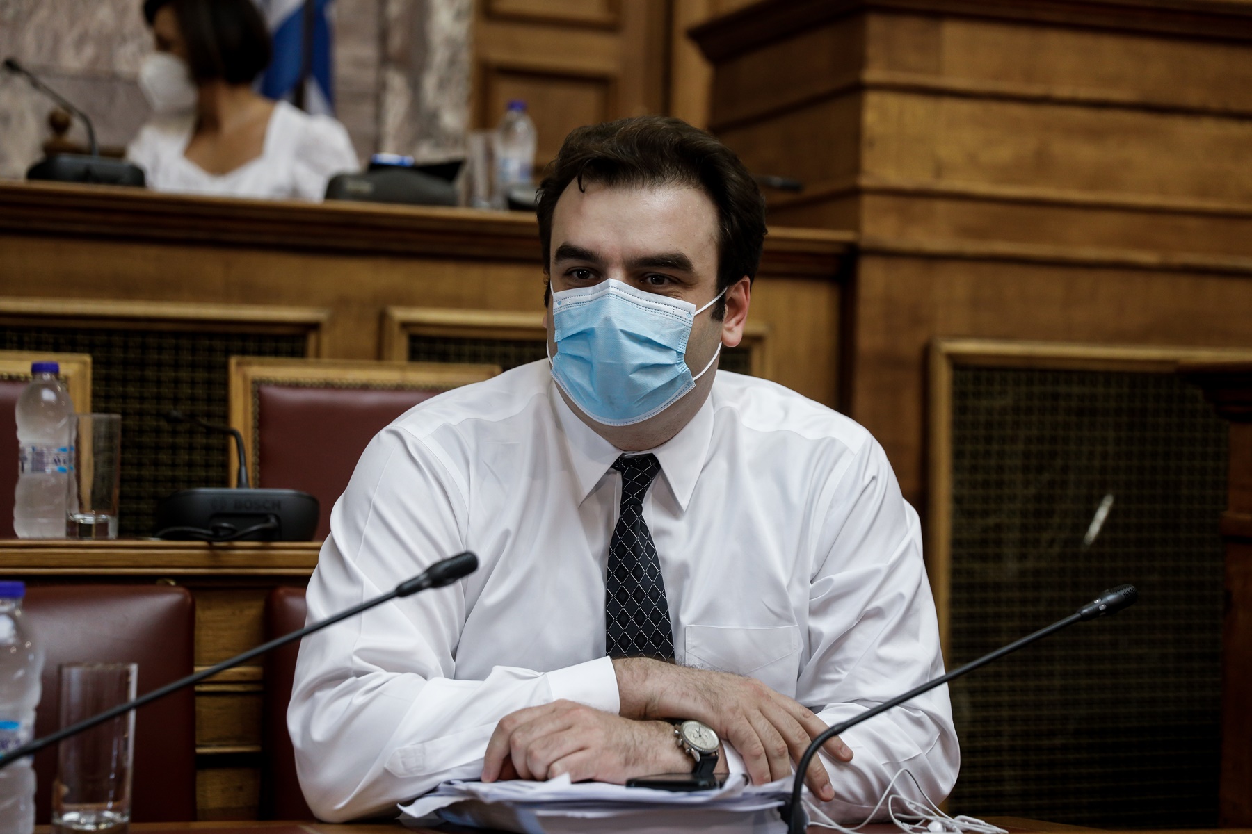 Πιερρακάκης – Politico: “Αποθέωση” για το gov.gr και τη στρατηγική εμβολιασμών
