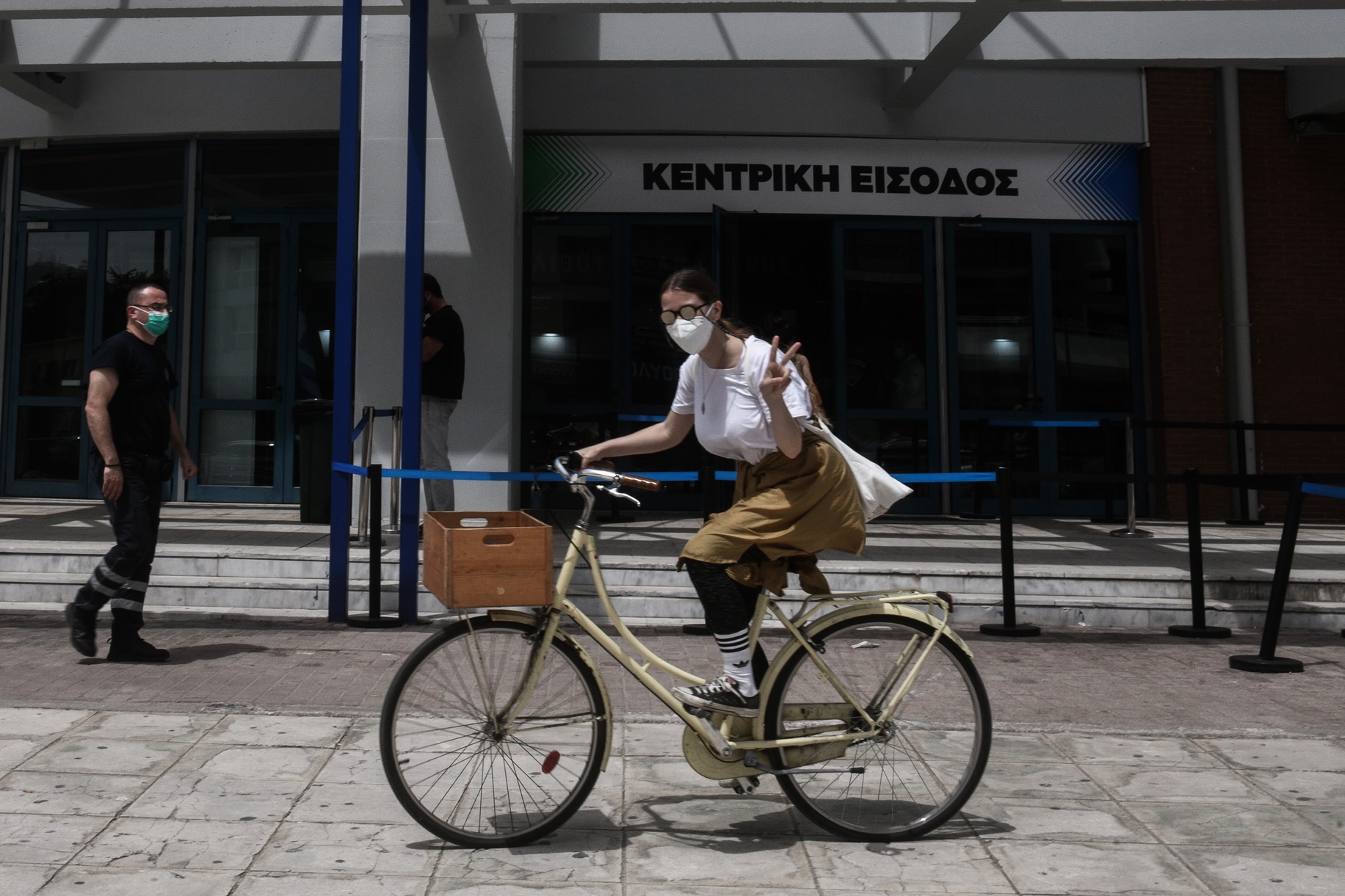 Επανεκκίνηση: Εστίαση, σχολεία, τουρισμός