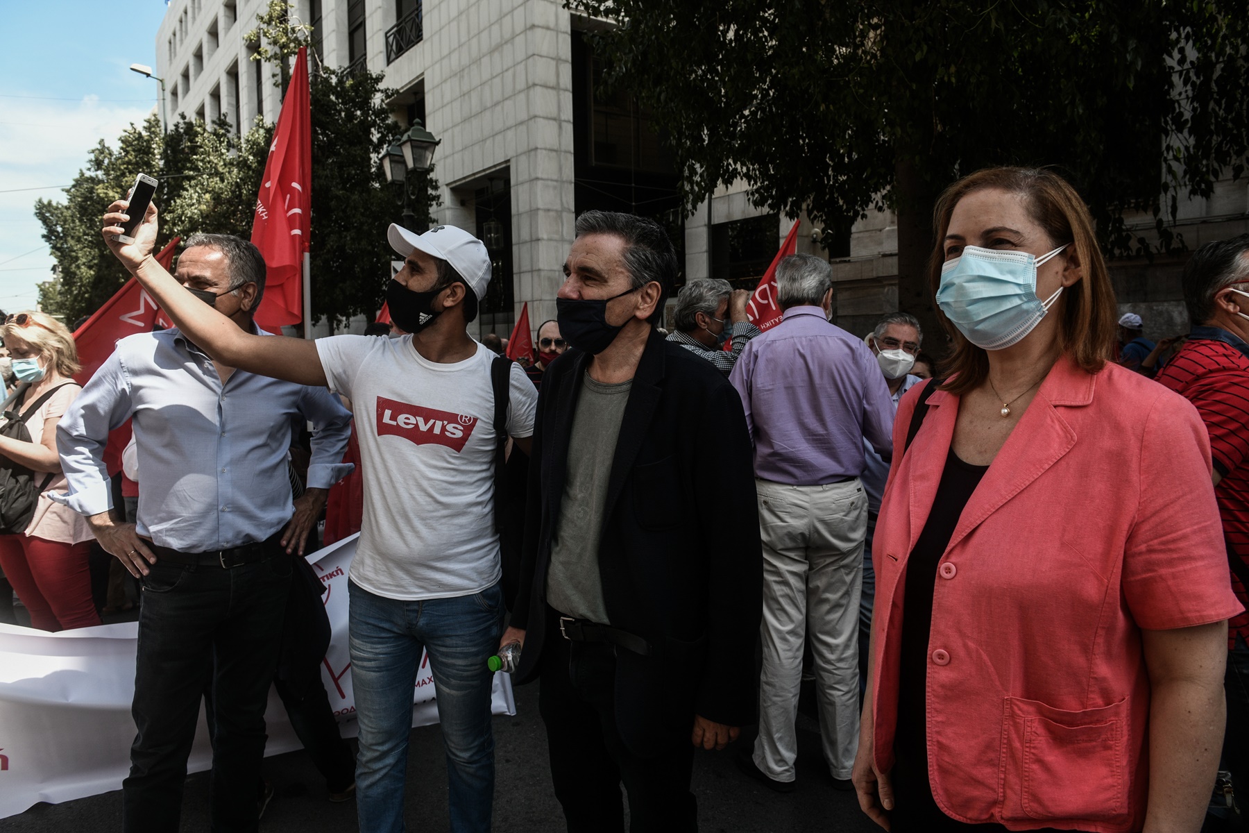 Εργασιακό νομοσχέδιο ΣΥΡΙΖΑ: Τα “ΝΕΑ” τα… χώνουν, σε πρωτοκλασάτα πρώην “πράσινα” στελέχη