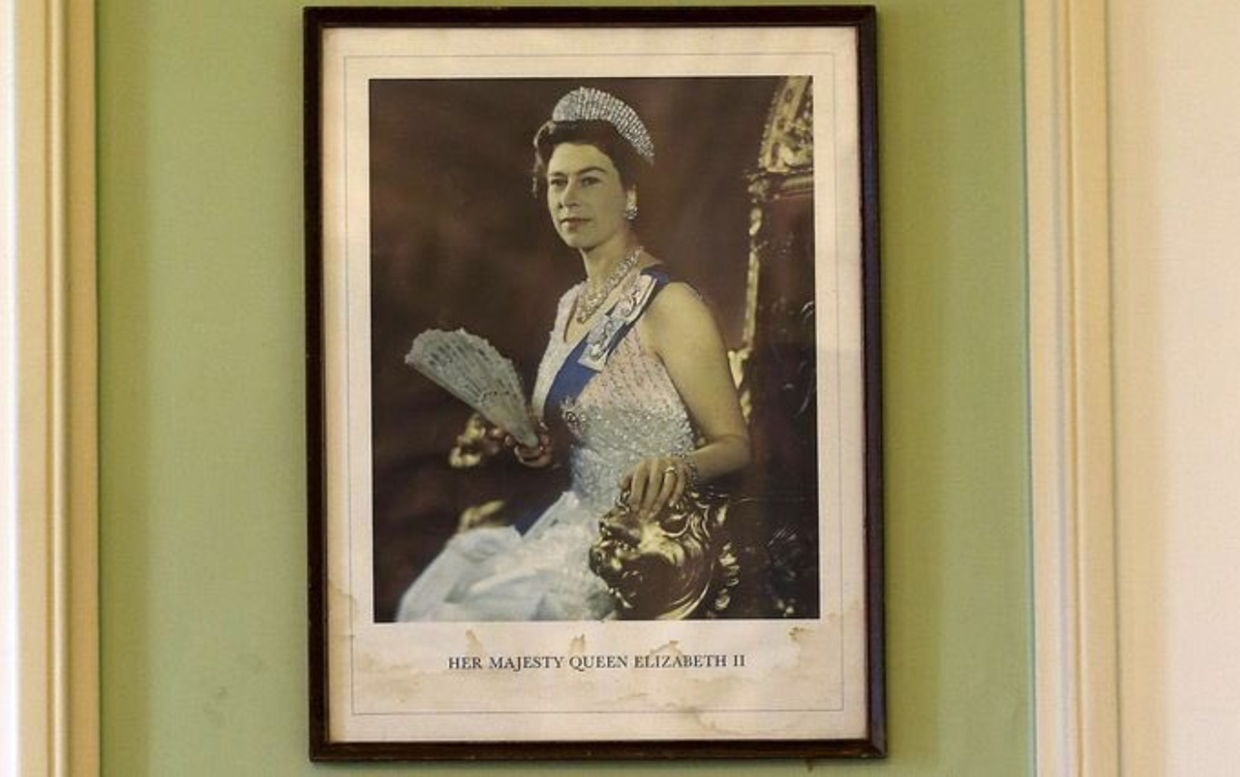 Βασίλισσα Ελισάβετ – φοιτητές: Κατέβασαν το πορτρέτο της στην Οξφόρδη