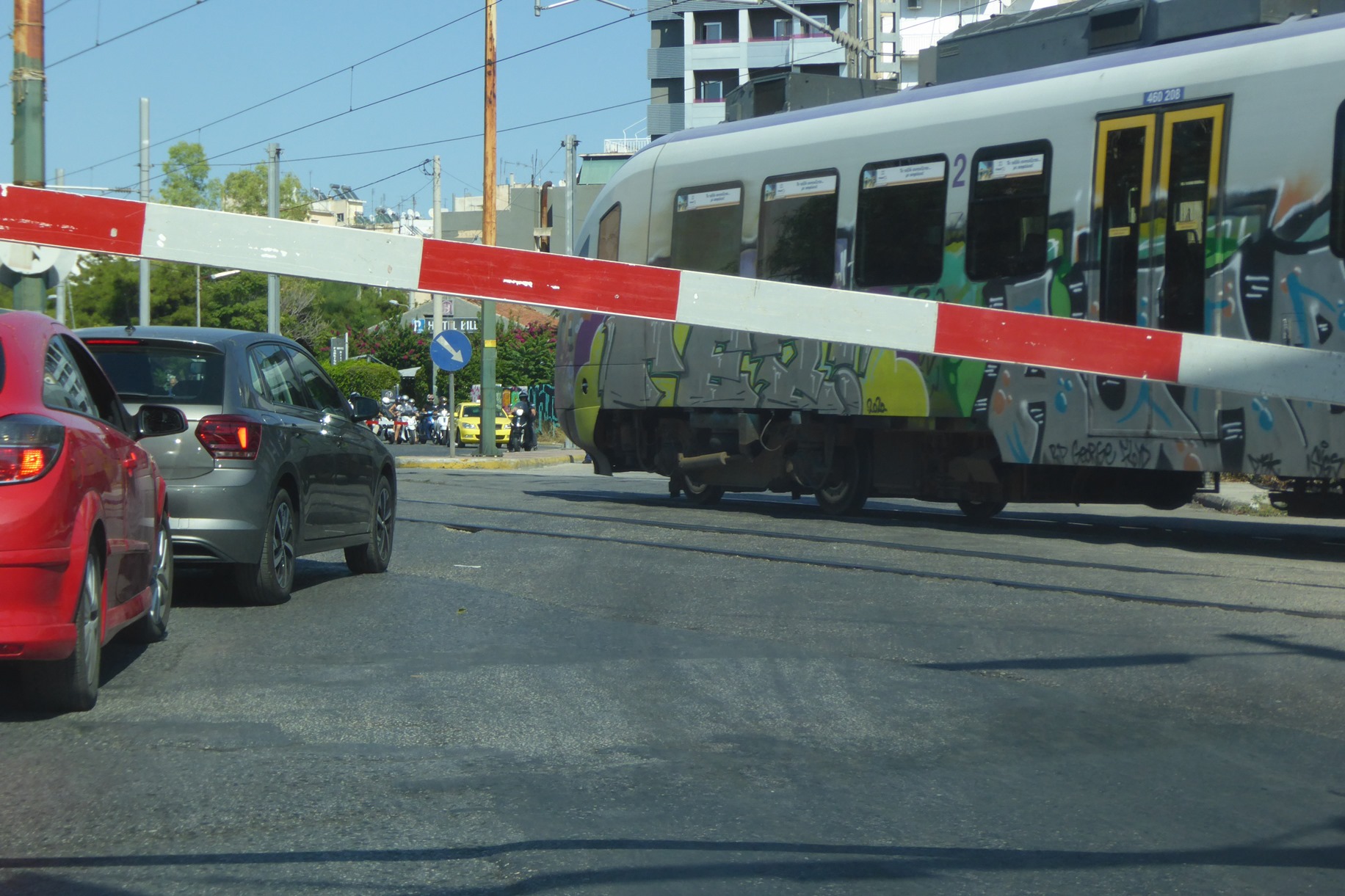 Θεσσαλονίκη: Ατύχημα σε σιδηροδρομική διάβαση