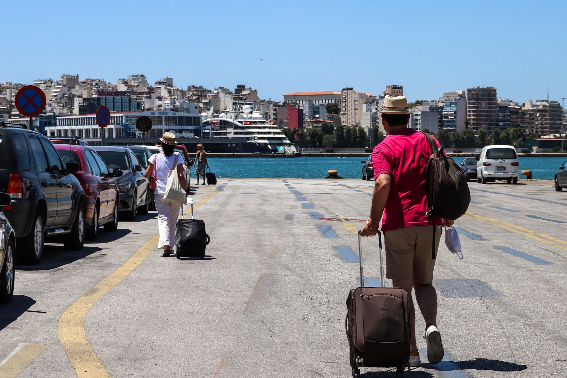 Διακοπές κορονοϊός: Πώς δεν θα χάστε το πλοίο και το αεροπλάνο