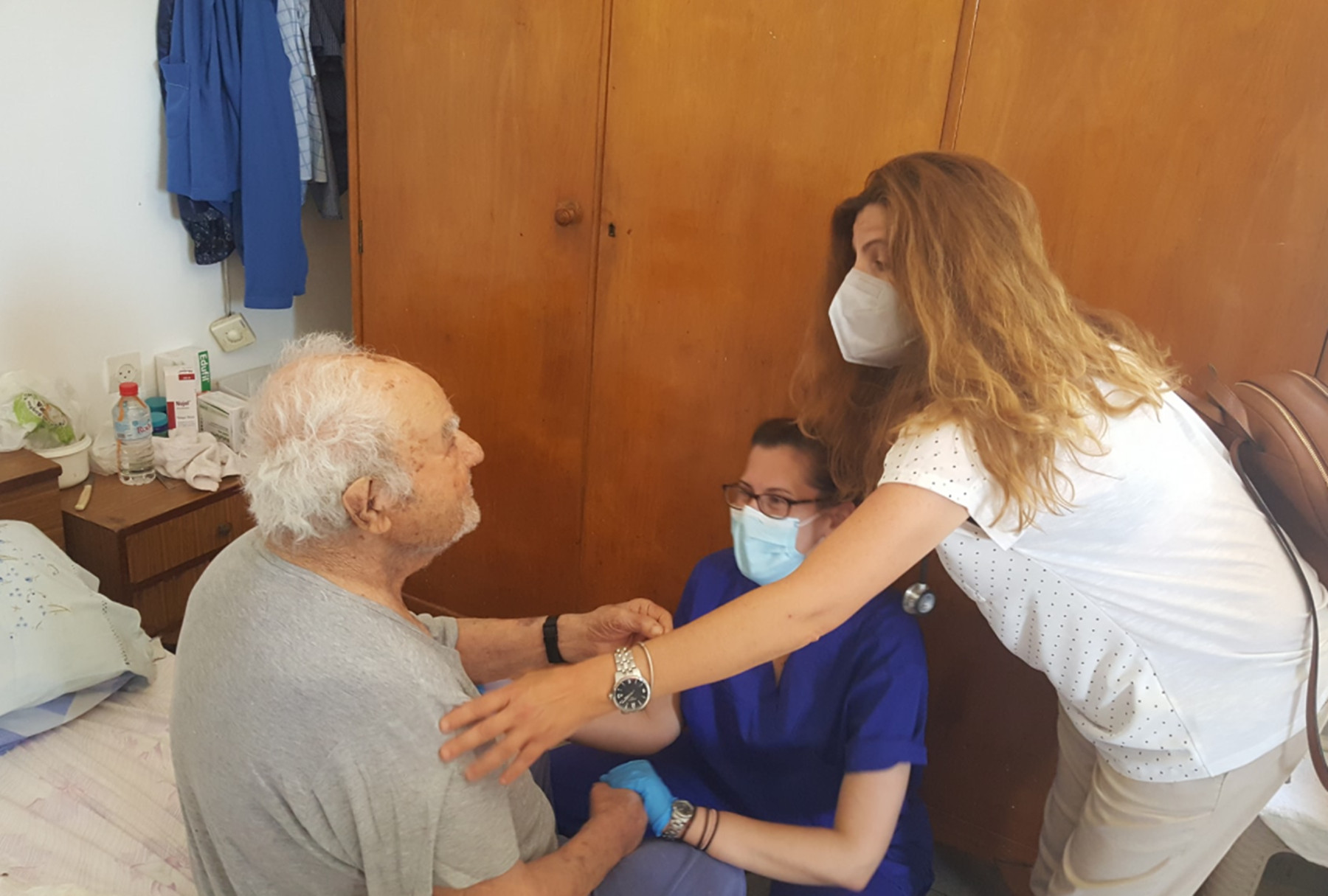 Κατ’ οίκον εμβολιασμός – Ελλάδα: Στην Κρήτη πραγματοποιήθηκε ο πρώτος