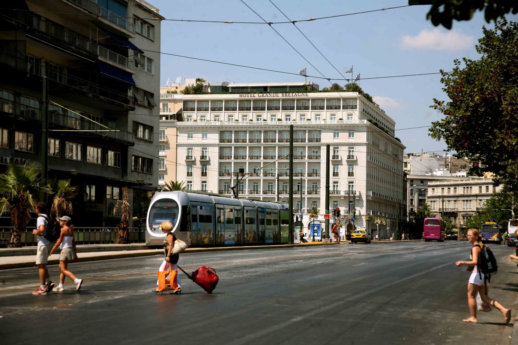 ΓΣΕΕ: Διευκρινίσεις για την εργασία τον 15Αύγουστο