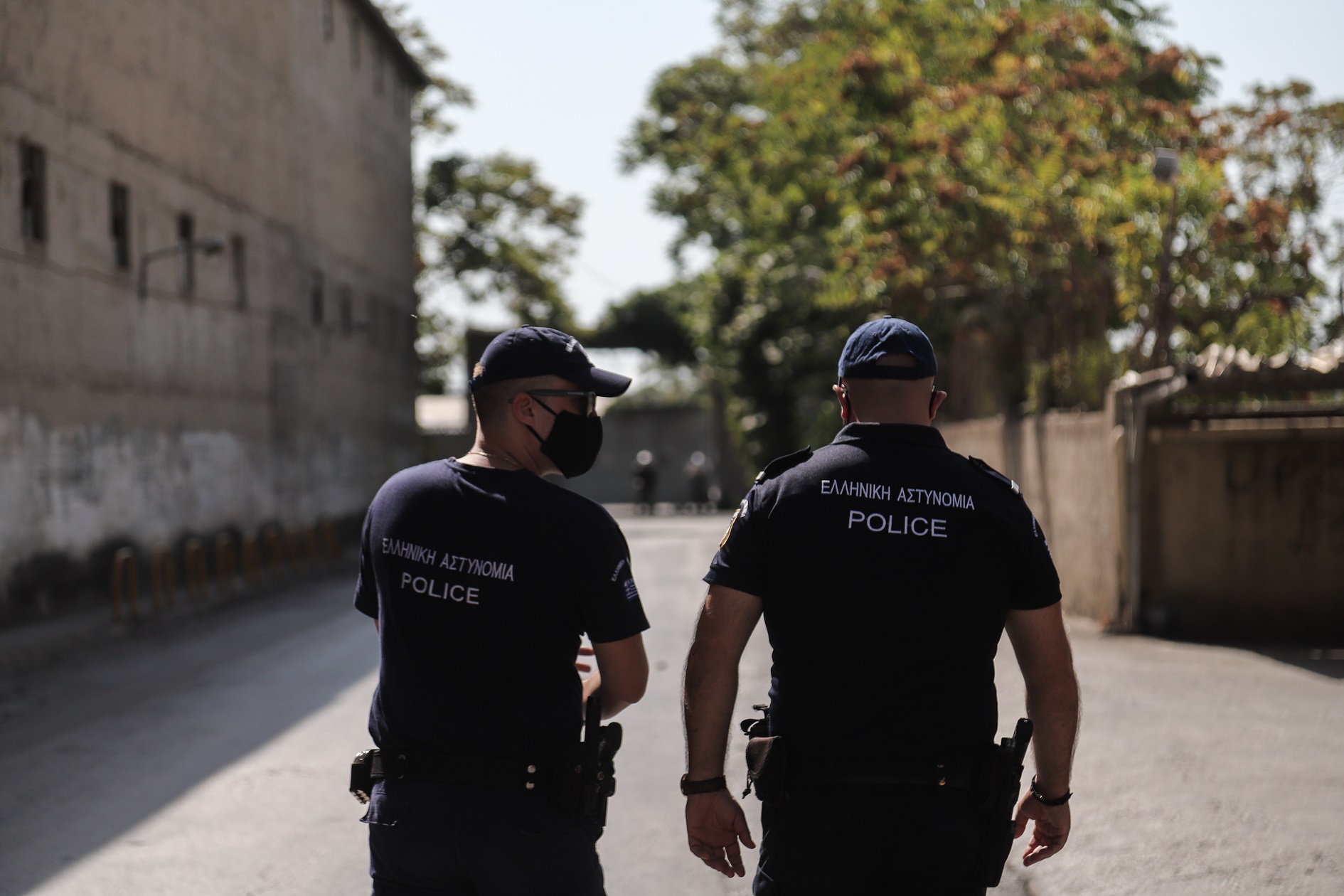 Ρομά Αχαΐα: Μπλόκαραν και επιτέθηκαν στο αυτοκίνητο του Αστυνομικού Διευθυντή