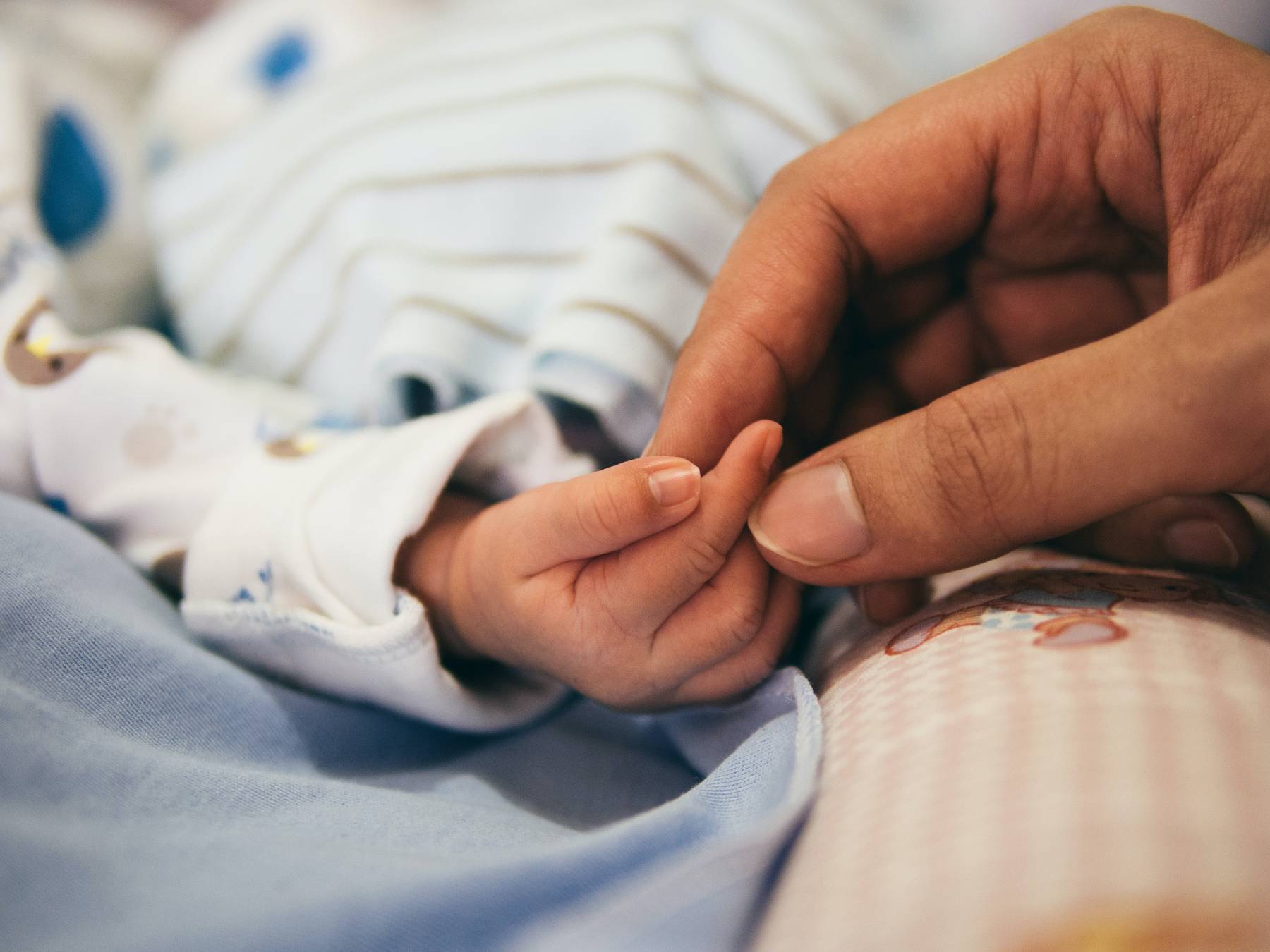 Έγκυος με κορονοϊό- Πάτρα: Γέννησε με καισαρική και έπειτα διασωληνώθηκε