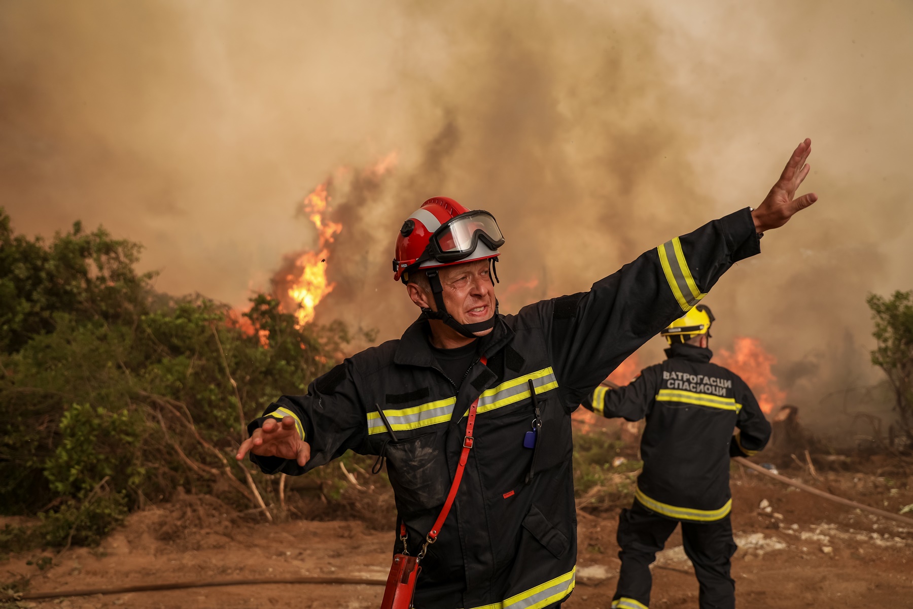 Εύβοια τώρα φωτιά: Εκκενώνεται η Αβγαριά, τρόμος σε Γαλατσώνα, Ιστιαία