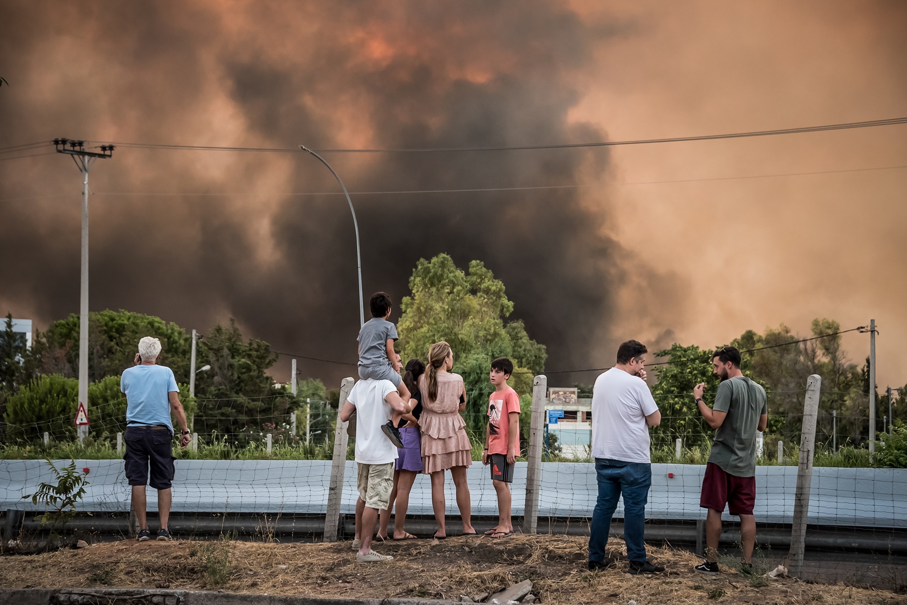 Εθελόντρια Βαρυμπόμπη: Βοηθούσε στην κατάσβεση και έχασε το σπίτι της