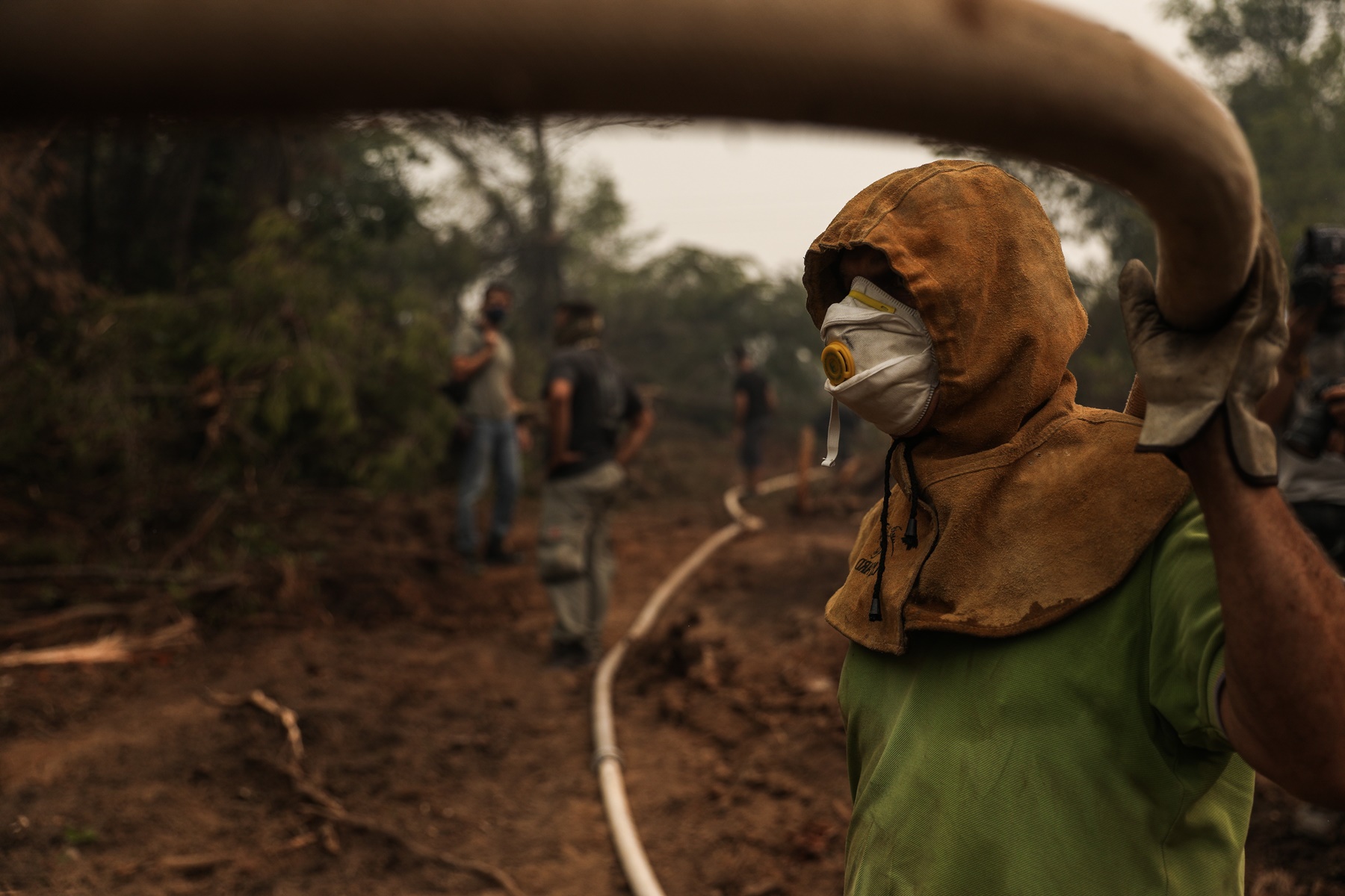 Εύβοια φωτιά τώρα: Η βροχή φέρνει μια μικρή ελπίδα – Συνεχίζεται η μάχη με τις αναζωπυρώσεις