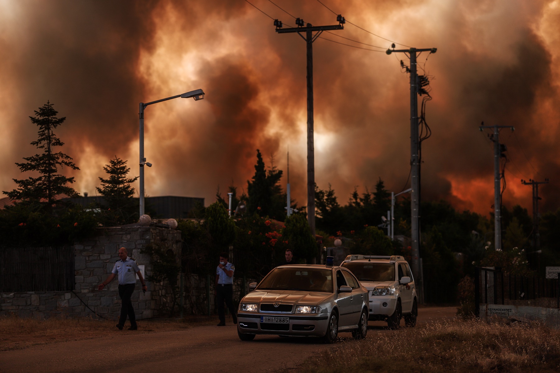 Καιρός Παρασκευή 5/8 – φωτιές: “Οι συνθήκες θα μοιάζουν με εκείνες στο Μάτι”