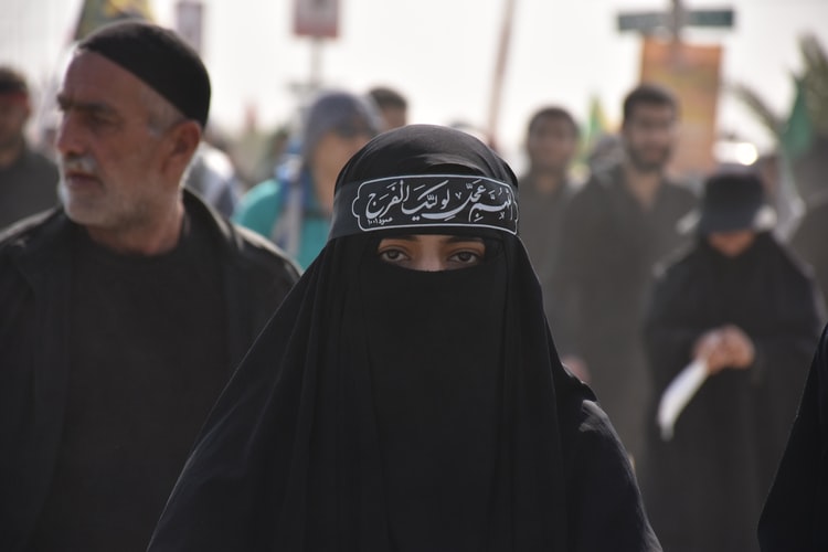 Ταλιμπάν – γυναίκες: “Οι διαδηλώτριες δεν εκπροσωπούν τις Αφγανές”