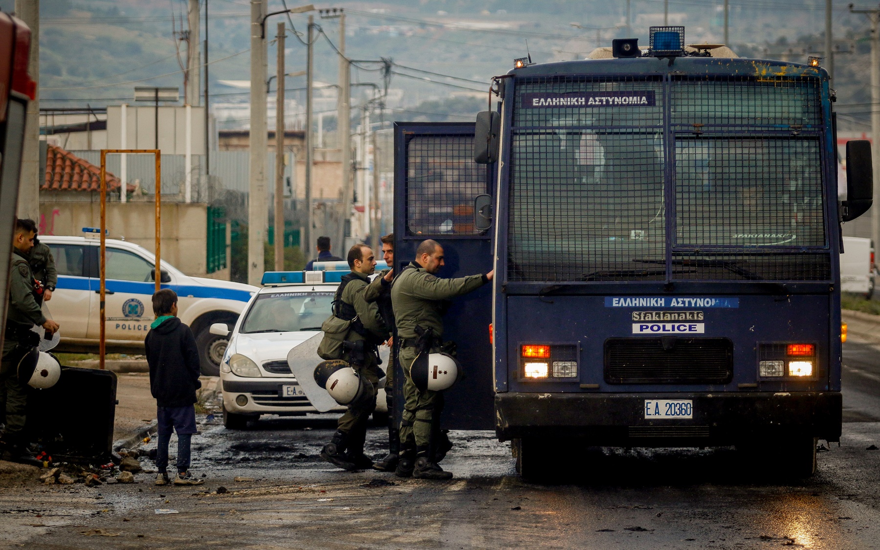 Ρομά επεισόδια: Ξάδερφος του 16χρονου απειλεί ευθέως