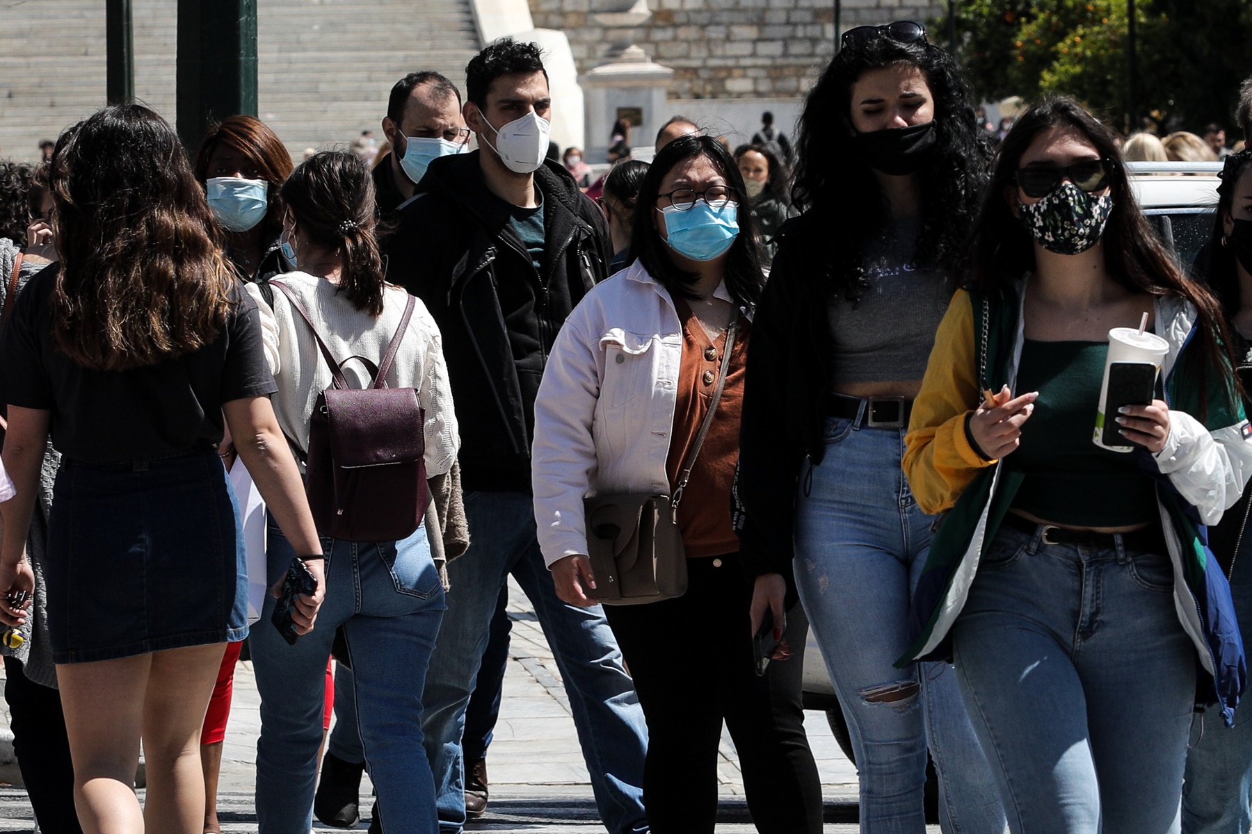 Νέα μέτρα για ανεμβολίαστους από Σάββατο 6/11: Έλεγχοι πιστοποιητικών έξω από τα μαγαζιά