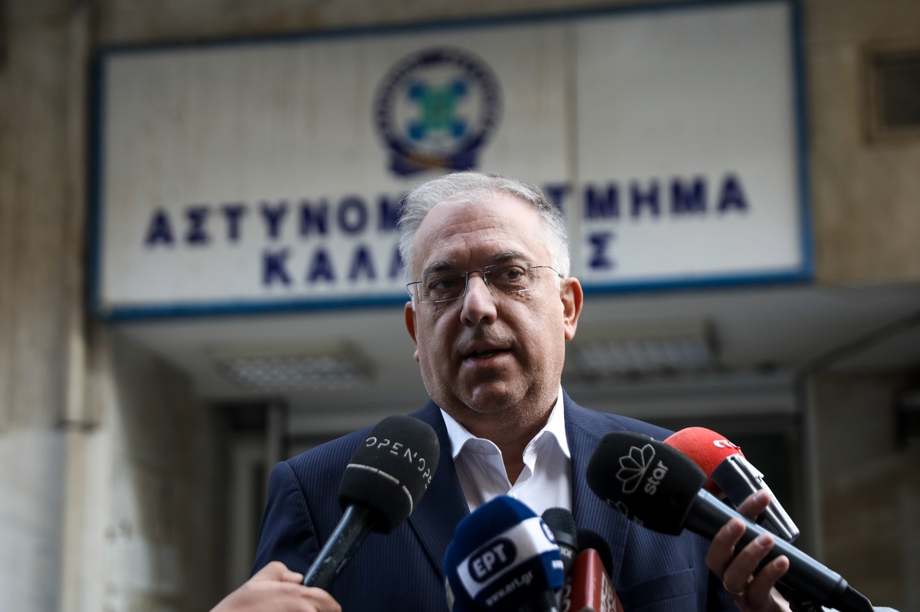 Κύκλωμα αστυνομικών – παράνομων ελληνοποιήσεων: “Η έρευνα θα φτάσει μέχρι τέλους”
