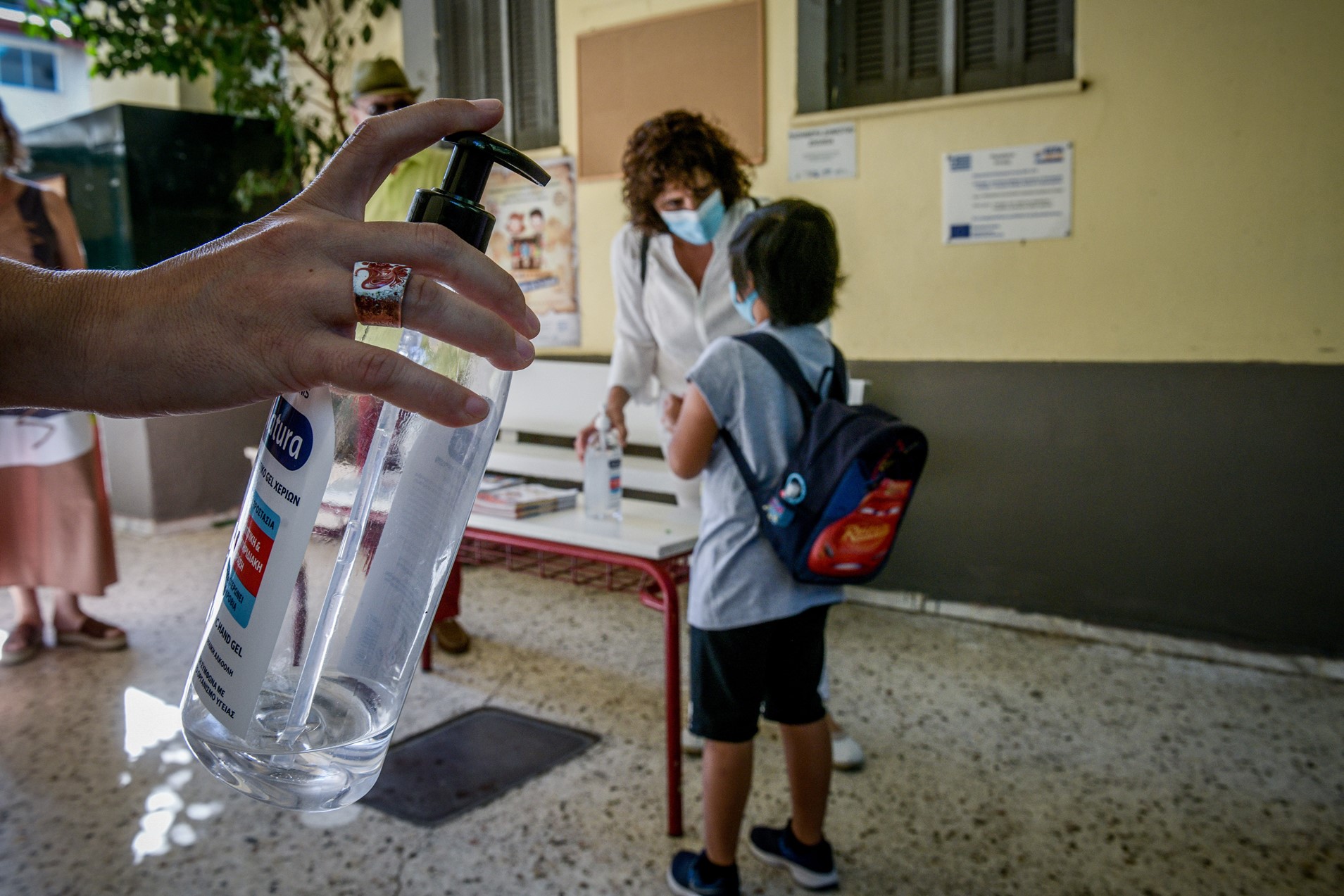 Οικονόμου: Ο κυβερνητικός εκπρόσωπος για τα σχολεία