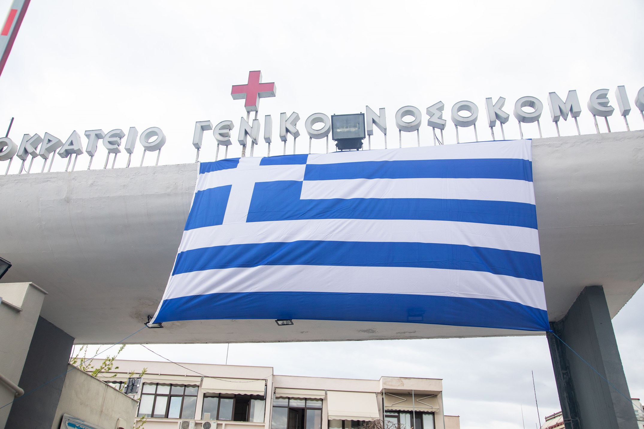 Τσίπρας: Αιφνιδιαστική επίσκεψη στο Ιπποκράτειο στη Θεσσαλονίκη