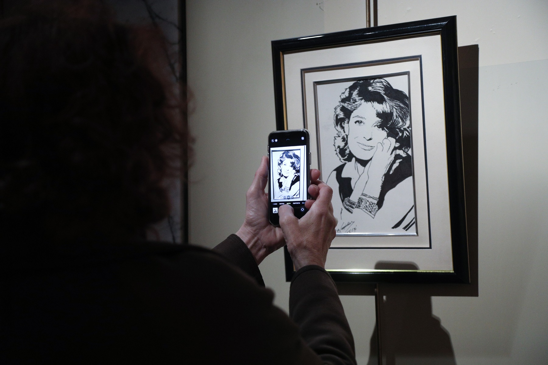 Μελίνα Μερκούρη – Μπόρις Τζόνσον: Η φωτογραφία που έδειξε ο Μητσοτάκης στον Βρετανό πρωθυπουργό
