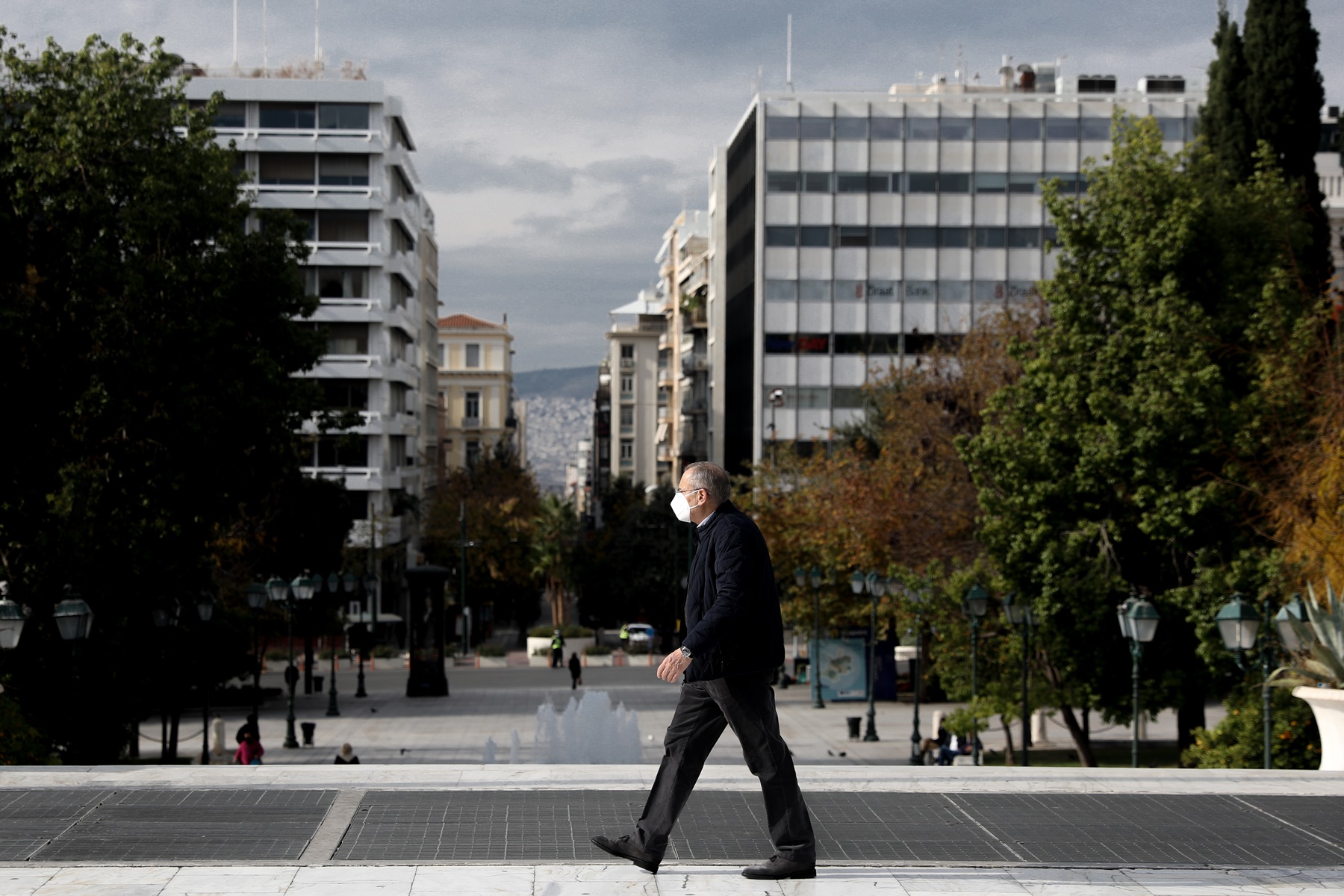 Τρίτη δόση εμβολίου Ελλάδα: Πρωτοπορεί η χώρα μας, αυξάνονται τα ραντεβού