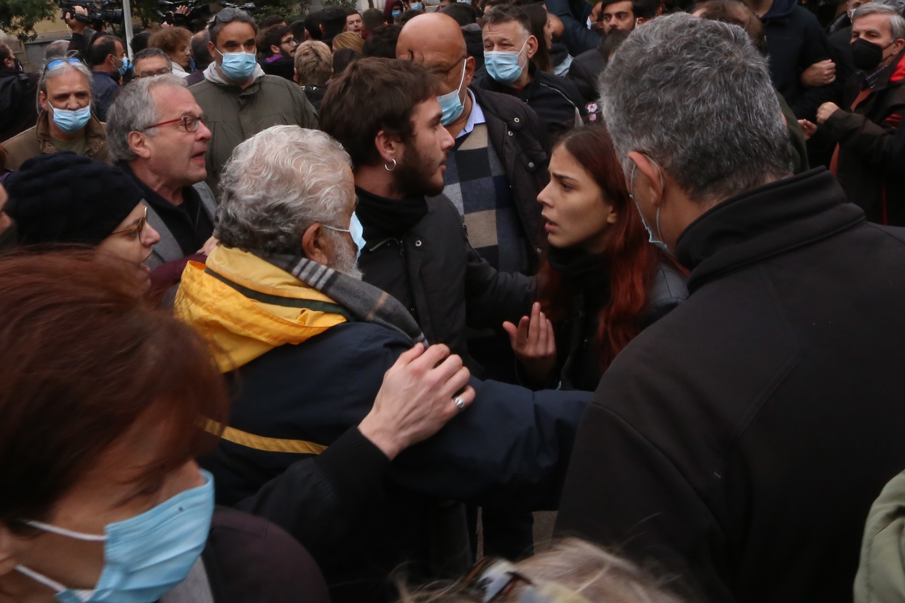 Μανιός επίθεση: Έξαλλη η Έλενα Ακρίτα, η σκληρή ανάρτηση