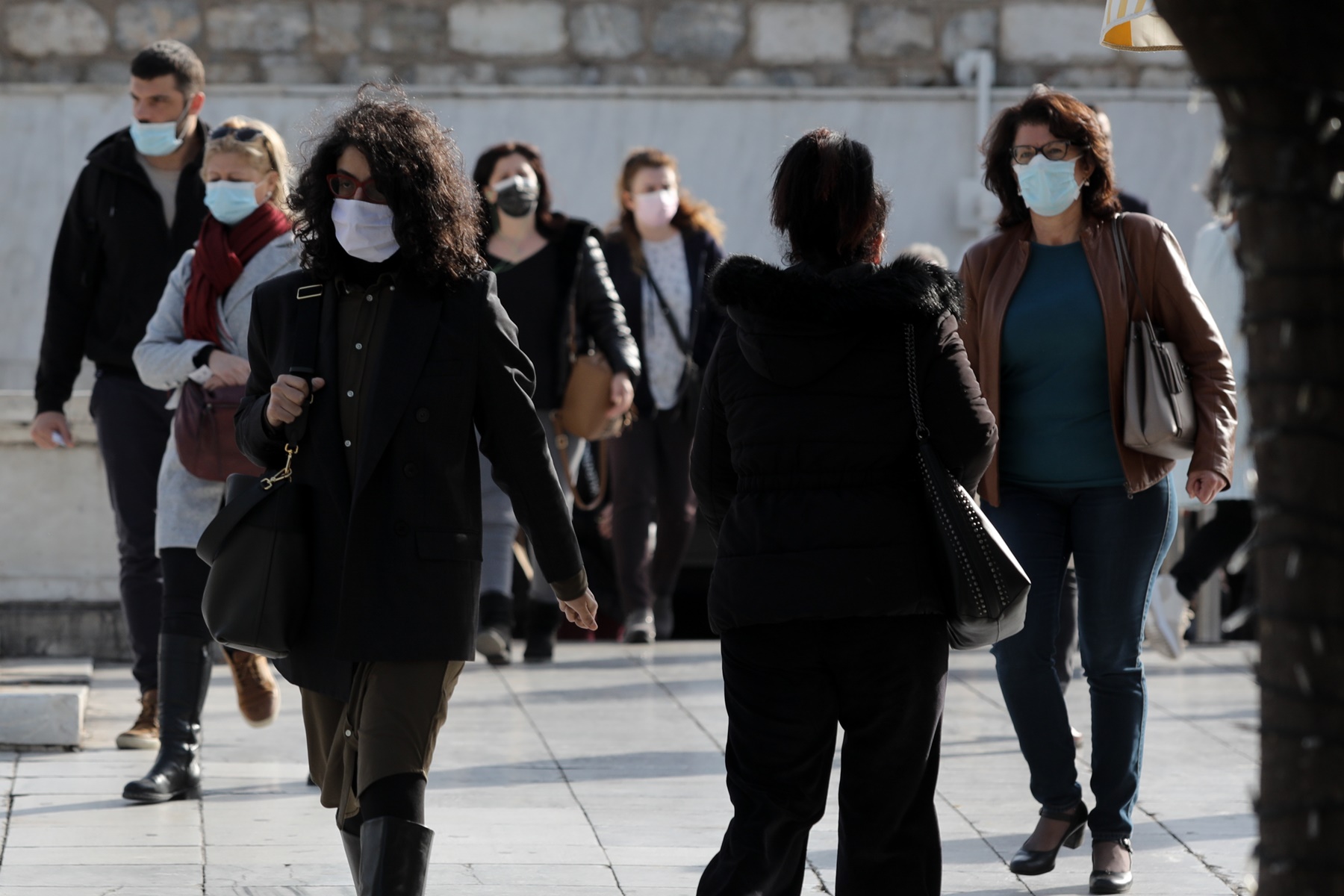 Μετάλλαξη Μποτσουάνα Ελλάδα – μέτρα: Μπλόκο, καραντίνα και 3 PCR για ταξιδιώτες από Νότια Αφρική