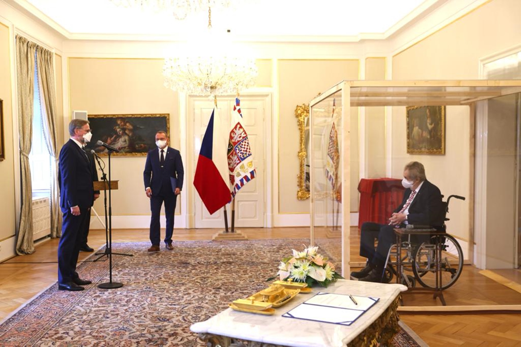 Τσεχία – νέος πρωθυπουργός: Διορίστηκε ο κεντροδεξιός Πετρ Φιάλα