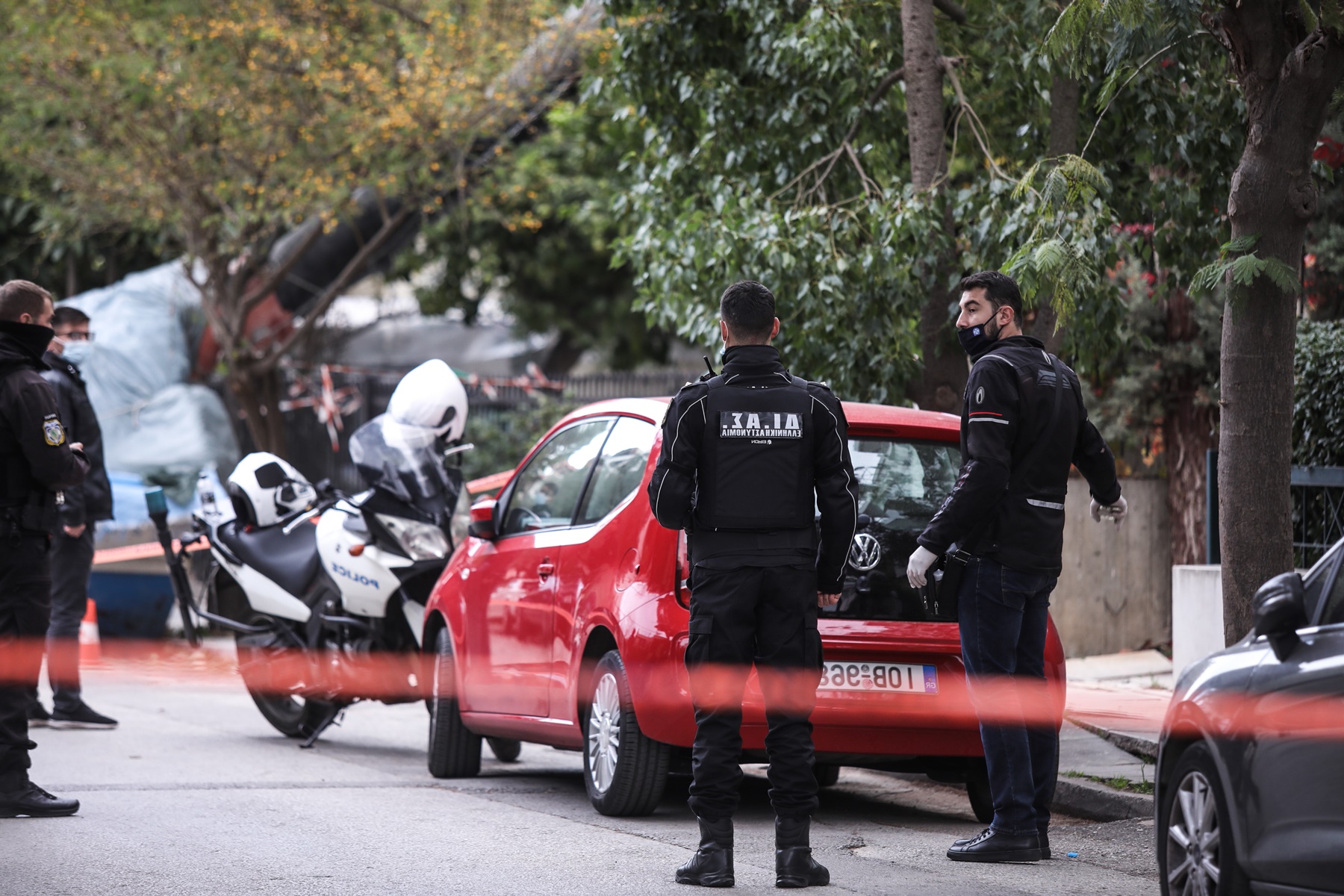 Οφθαλμίατρος Χαλάνδρι – πυροβολισμοί: Ποια είναι η εικαστικός που πυροβόλησε τον 68χρονο