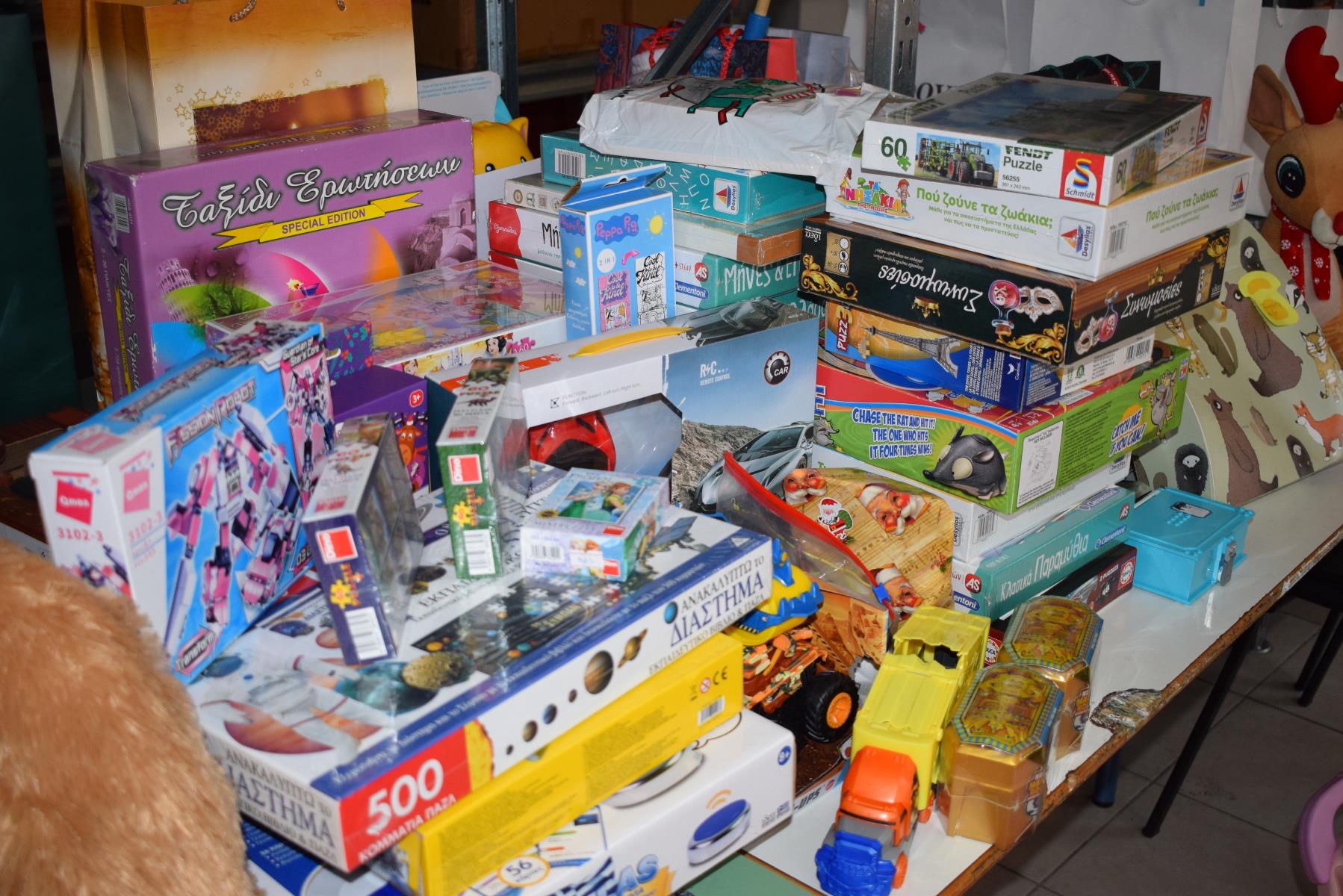 Δήμος Ιλίου: Δώρα για τα παιδιά που έχουν ανάγκη