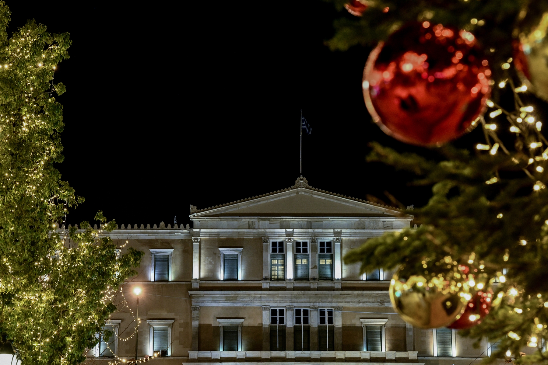 Εορταστικό ωράριο καταστημάτων – Χριστούγεννα 2021: Ανοικτά και αυτή την Κυριακή