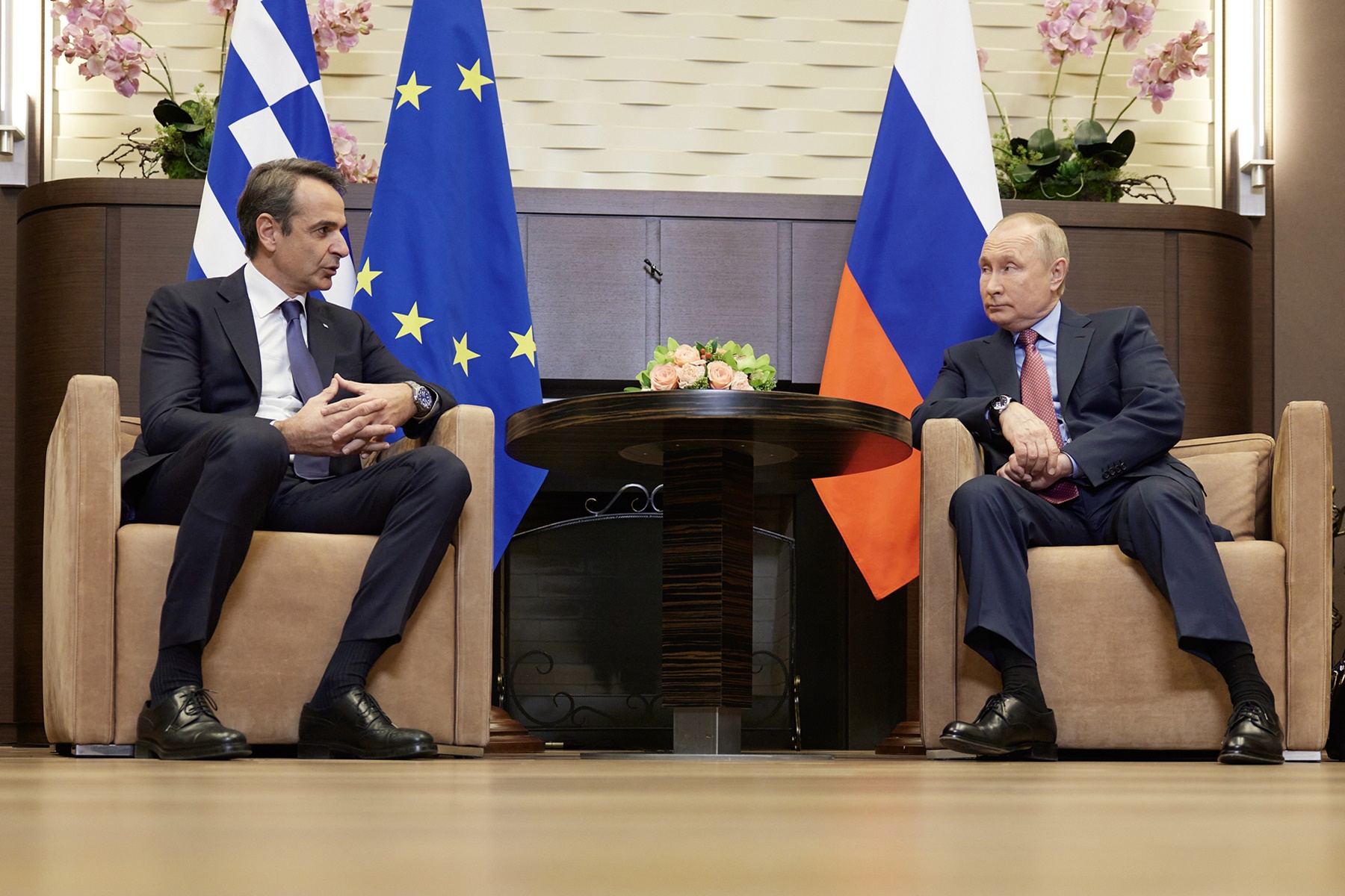 Συνάντηση Πούτιν – Μητσοτάκη: Οι κοινές δηλώσεις των δύο ηγετών – Ο διάλογος που είχαν