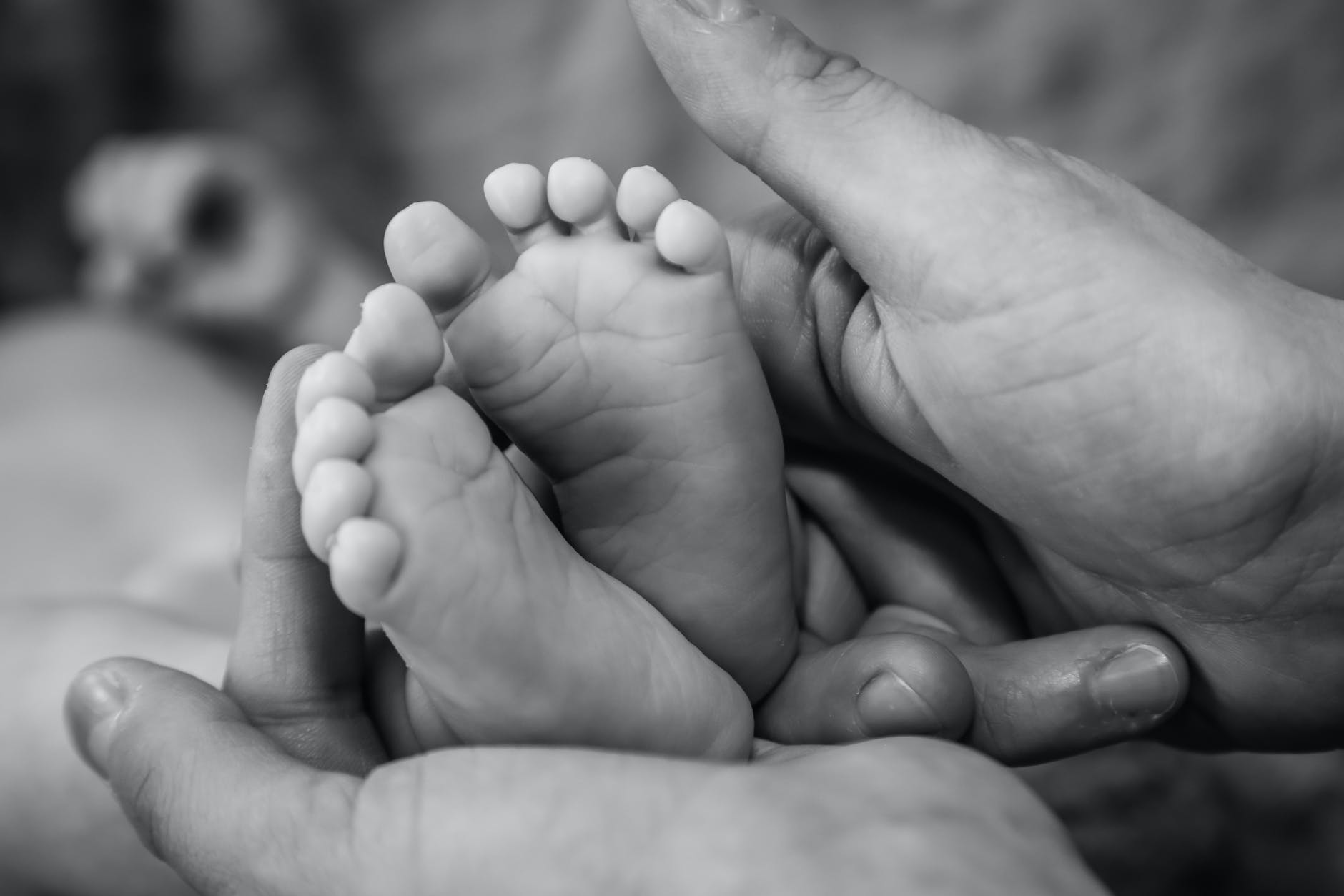 Νεογέννητα μωρά – φωτογραφίες: Υπέροχα στιγμιότυπα λίγο μετά τον ερχομό τους στη ζωή