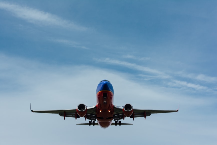 Πιλότος πέθανε στην πτήση: Αναγκαστική προσγείωση στον Παναμά