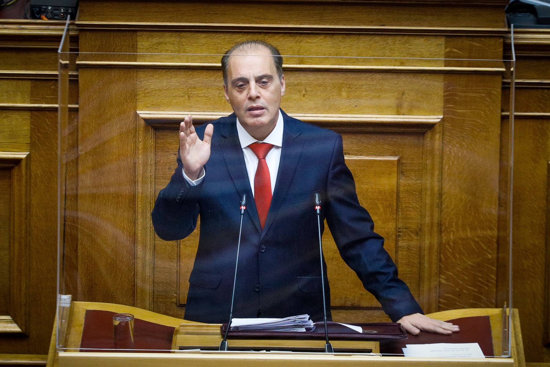 Προϋπολογισμός 2022 Βουλή: “Πάμε στο γκρεμό”, είπε ο Βελόπουλος
