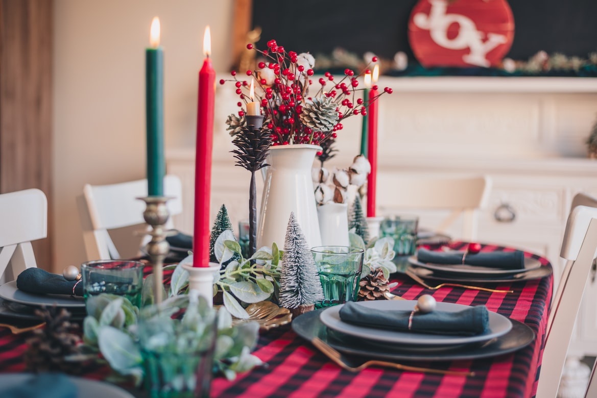 Χριστουγεννιάτικο τραπέζι στολισμός: Tips για τη λεπτομέρεια που κάνει τη διαφορά