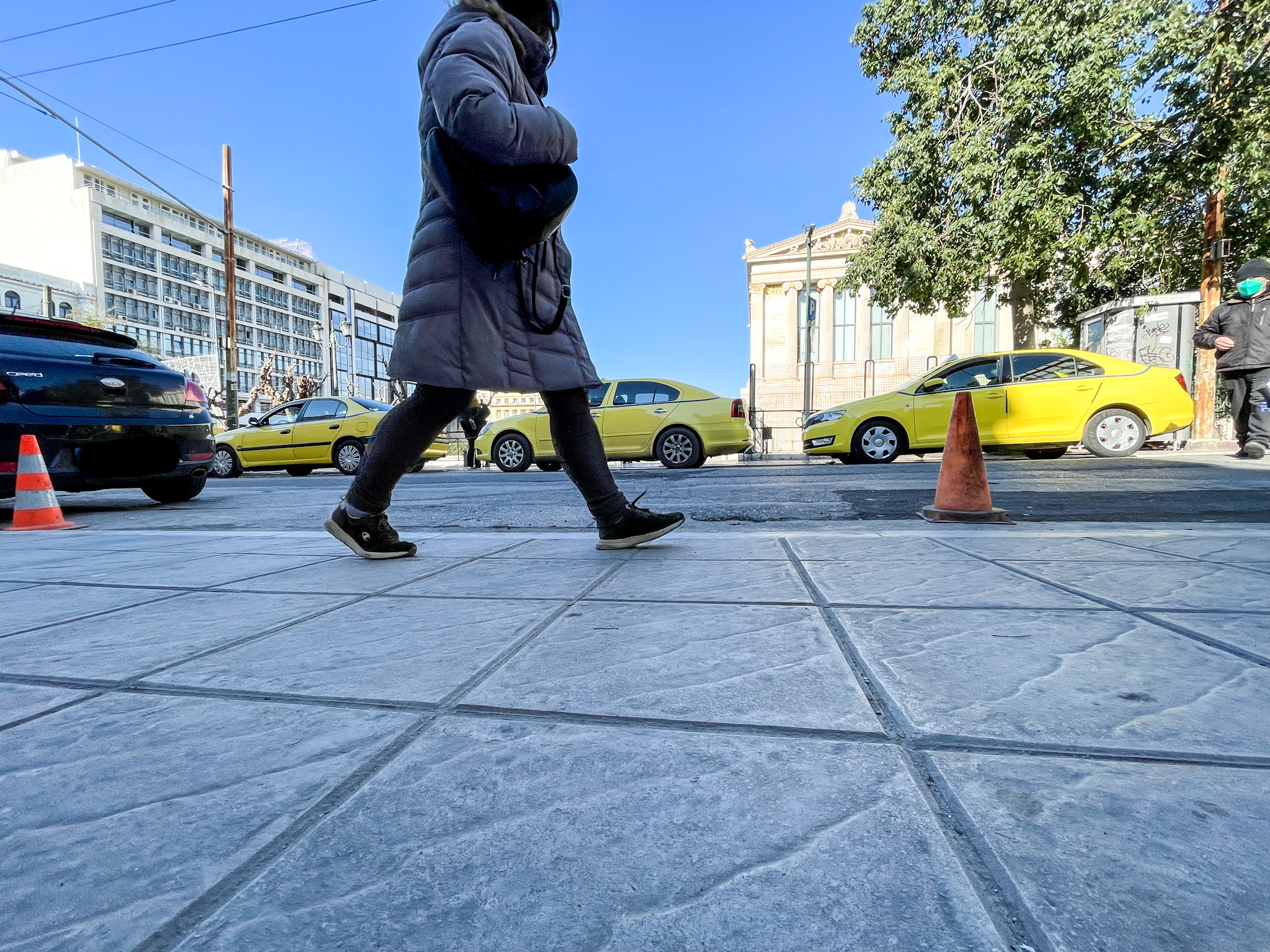 Δήμος Αθηναίων: Η πόλη αποκτά νέα, σύγχρονα και ασφαλή πεζοδρόμια