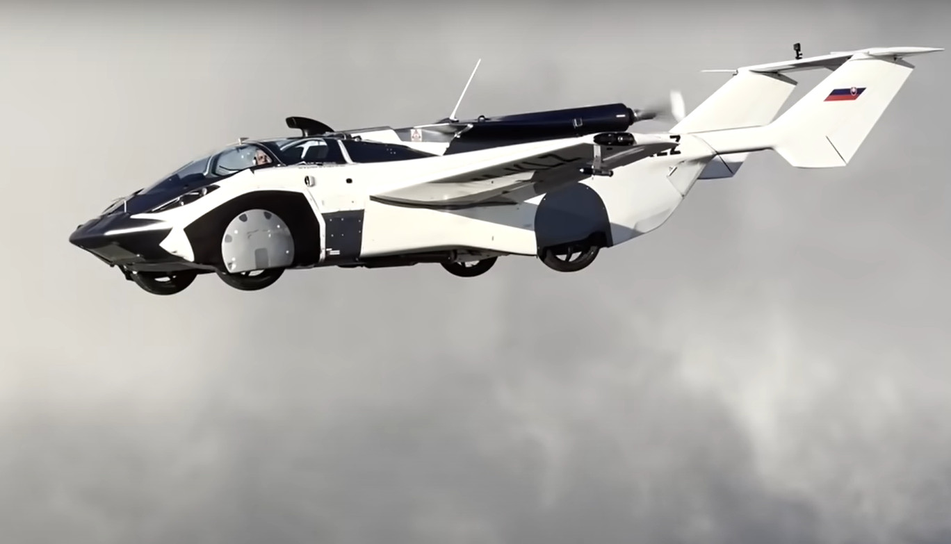 Πρώτο ιπτάμενο αυτοκίνητο: Το AirCar πήρε το “Πράσινο φως” – Βίντεο