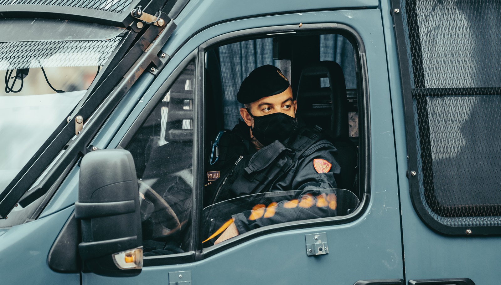 Ιταλία κορονοϊός: Γιατί παραπονιούνται οι αστυνομικοί για τις νέες μάσκες