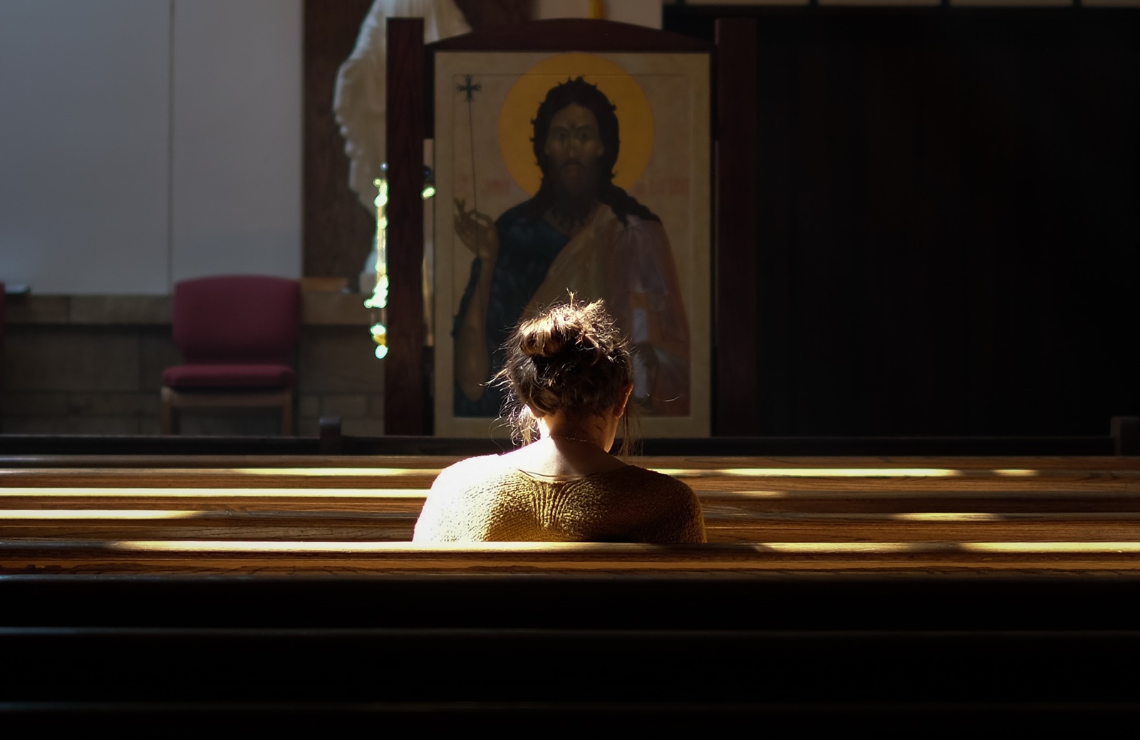 Ιερέας βίαζε ανήλικη: Φρίκη σε εκκλησία στα Κάτω Πατήσια – Πώς “έσπασε” το κορίτσι