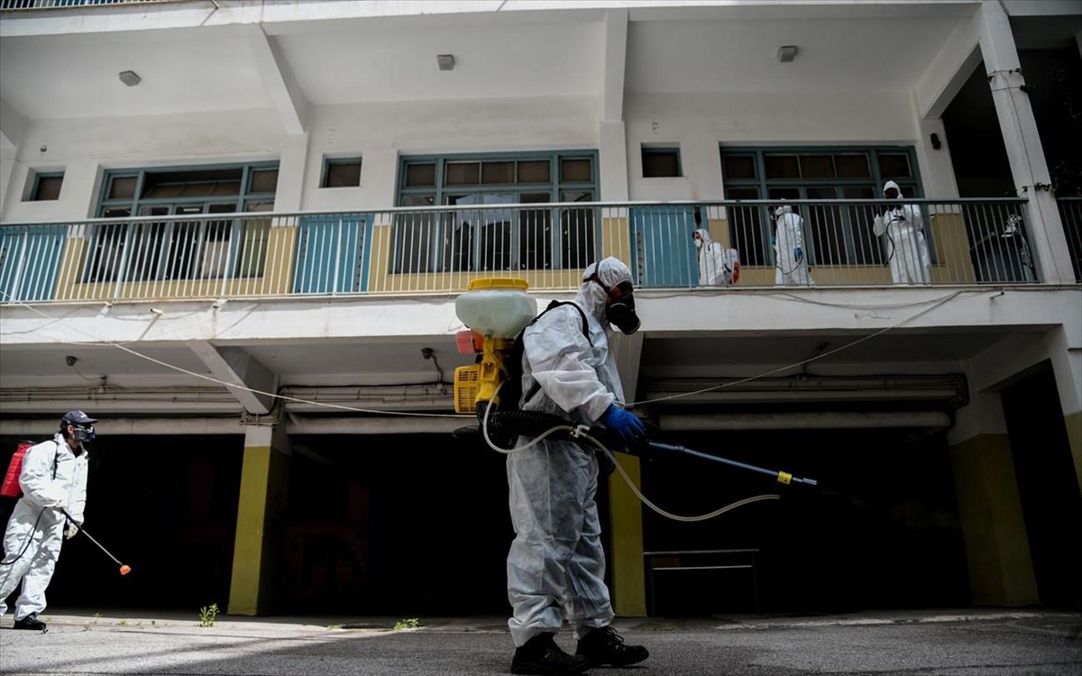 Έχω ωραία δασκάλα: Ο πιτσιρικάς που θέλει… όσο κανείς να ανοίξουν τα σχολεία