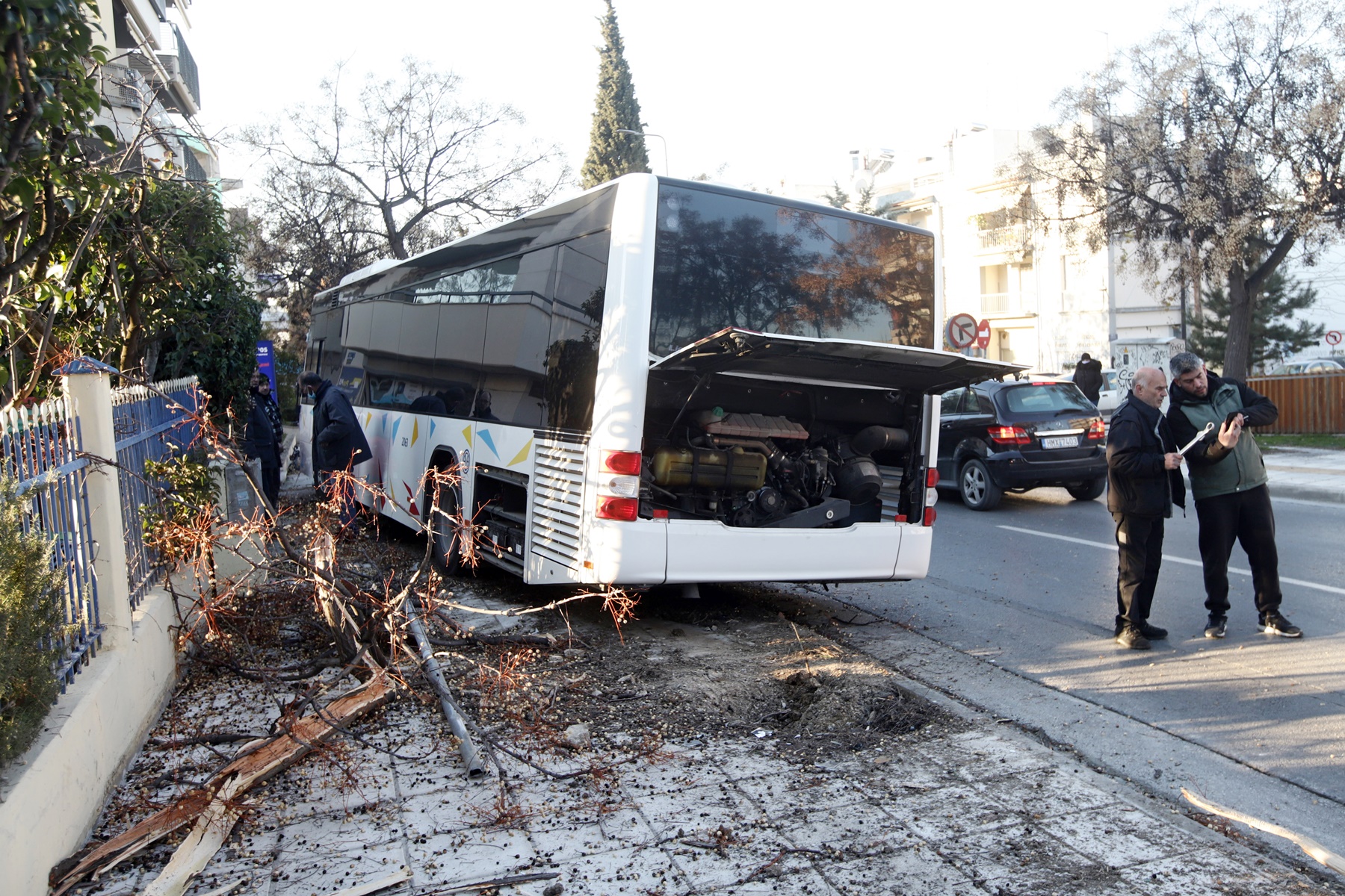 Ακυβέρνητο λεωφορείο ΟΑΣΘ: Πώς συνέβη το ατύχημα σοκ στην Καλαμαριά