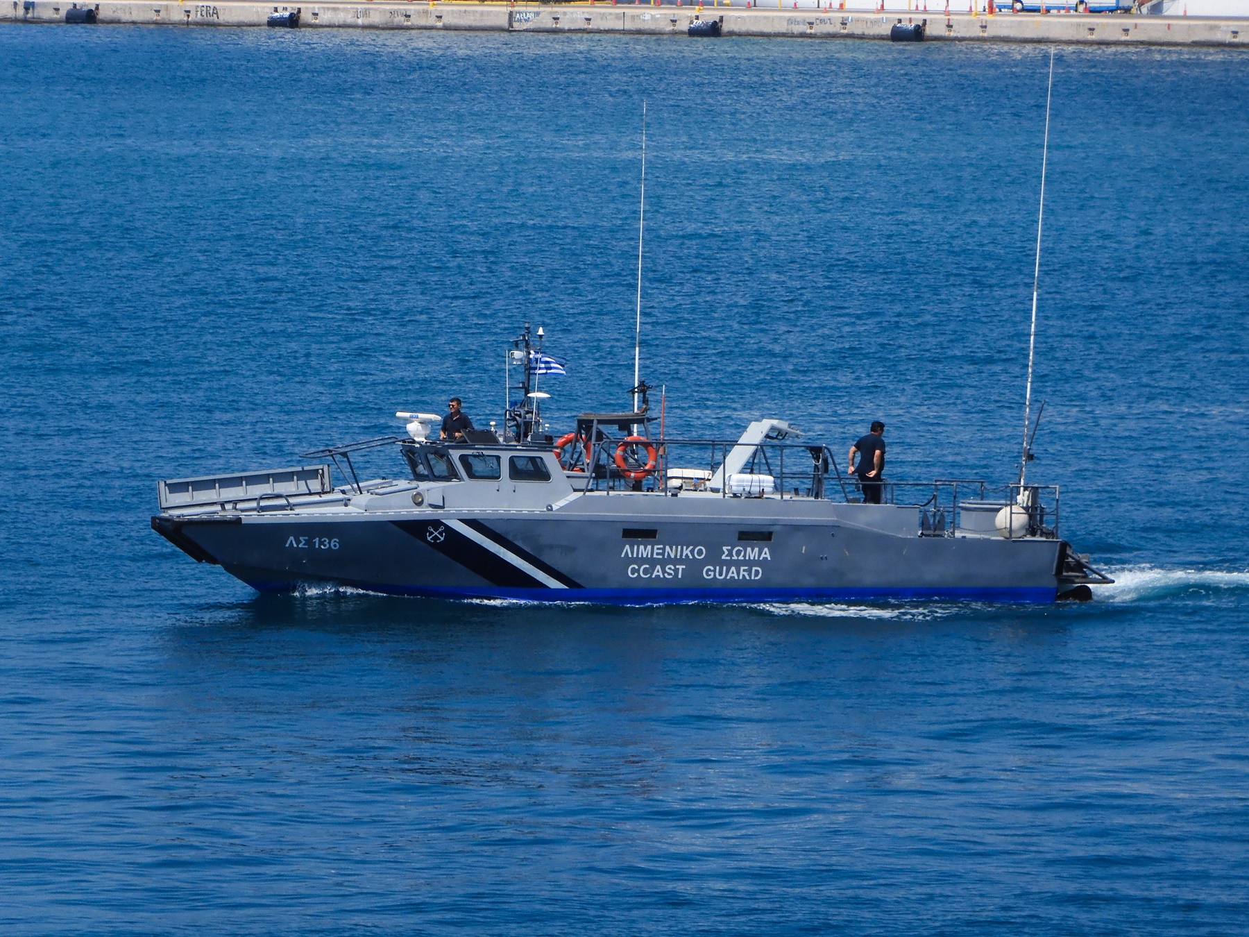Προσάραξη πλοίου – Κίσσαμος: Ναυαγός φιλάει τη στεριά με μεγάλη ανακούφιση
