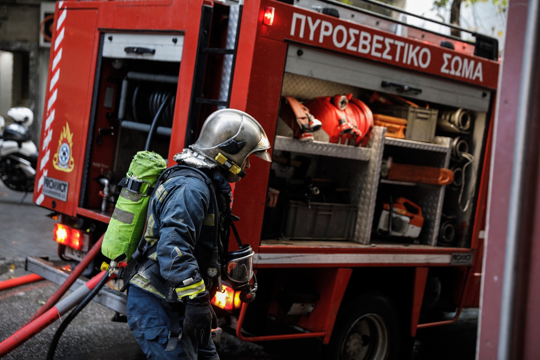 Φωτιά σε σκάφη – Κέρκυρα: Στις φλόγες 4 ιστιοπλοϊκά