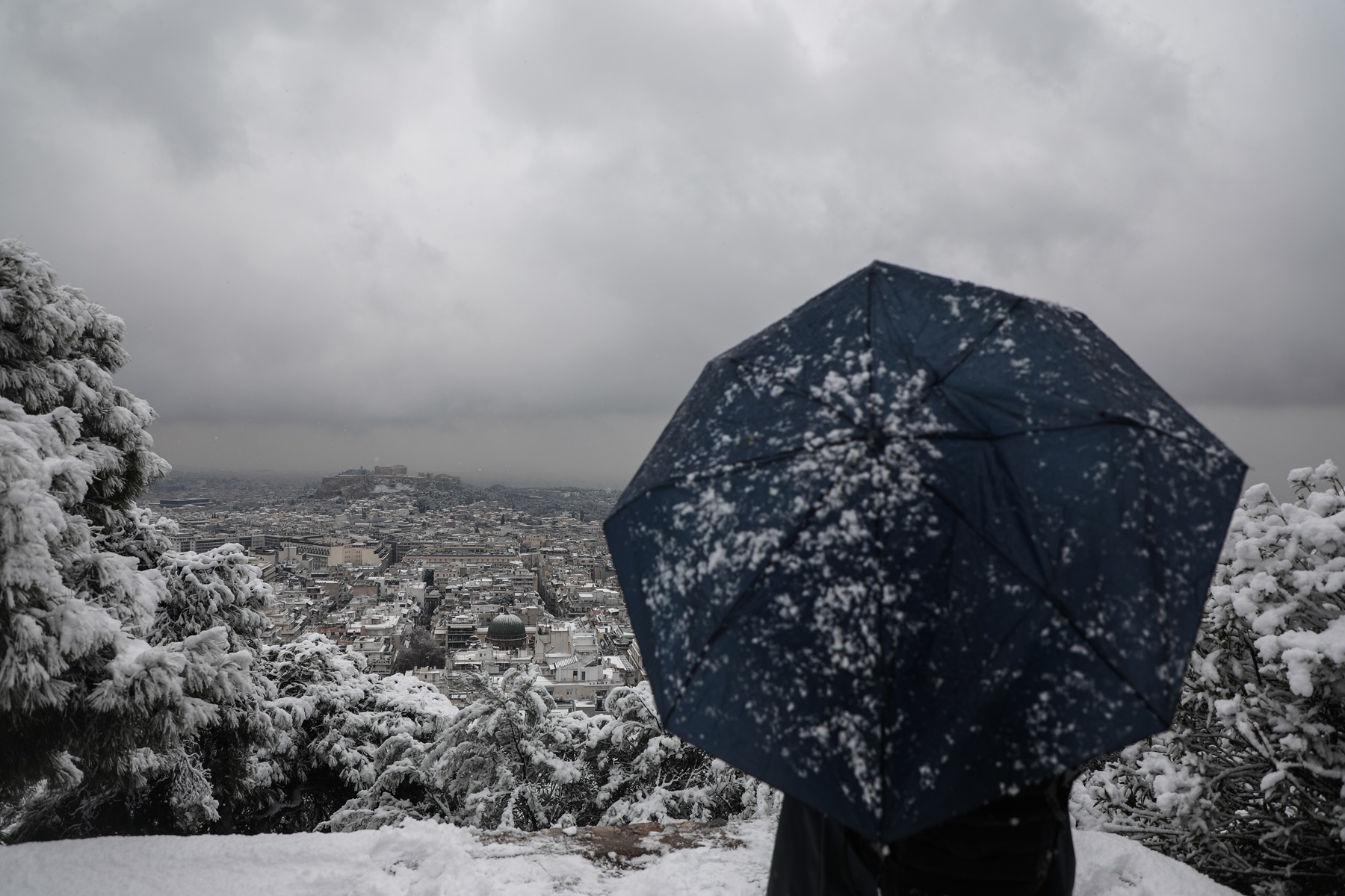Χιονοκαταιγίδα Ελλάδα – τι είναι: Εικόνες από το σπάνιο φαινόμενο