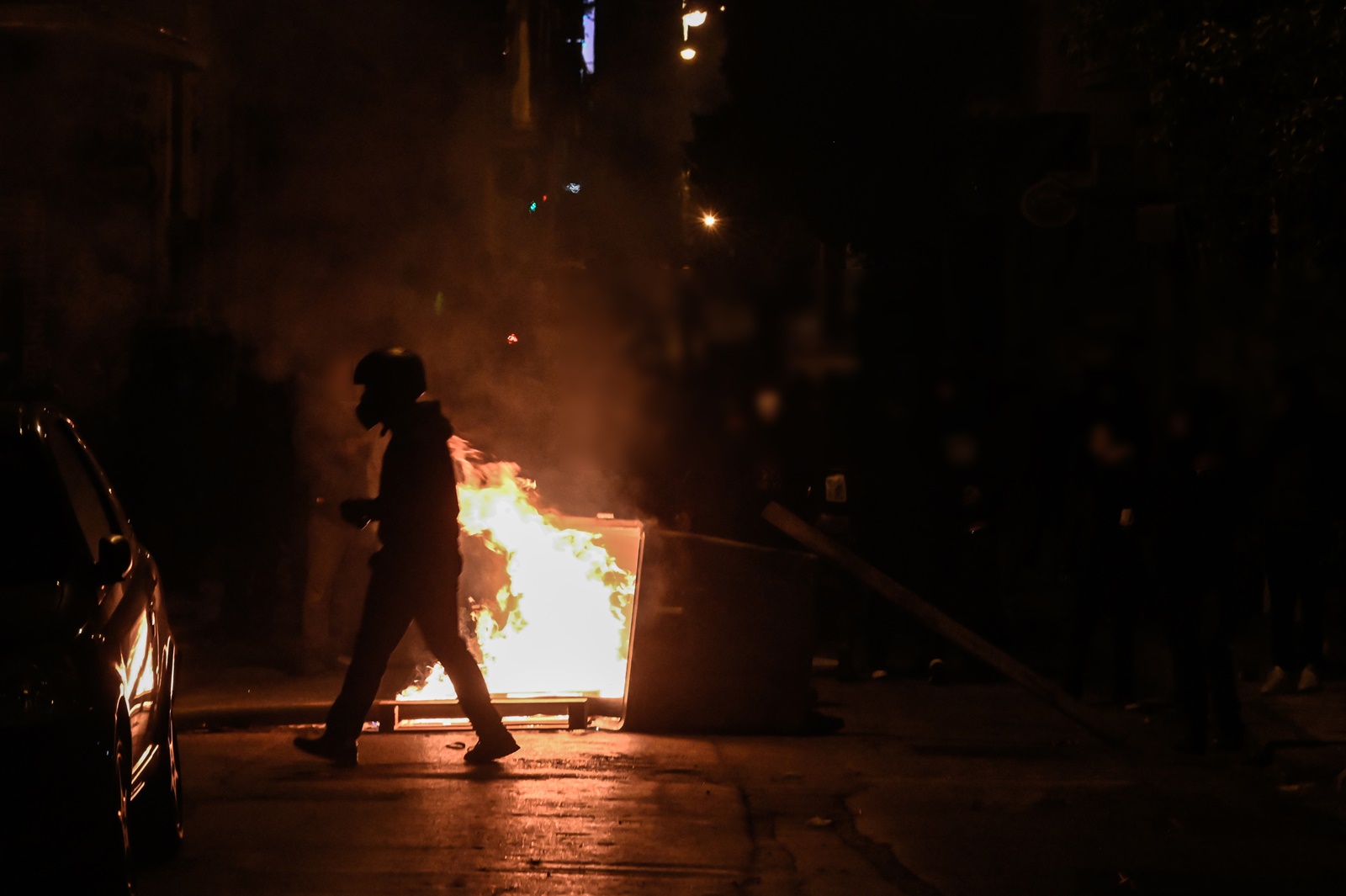 Εξάρχεια επεισόδια: Επίθεση με μολότοφ εναντίον διμοιρίας των ΜΑΤ