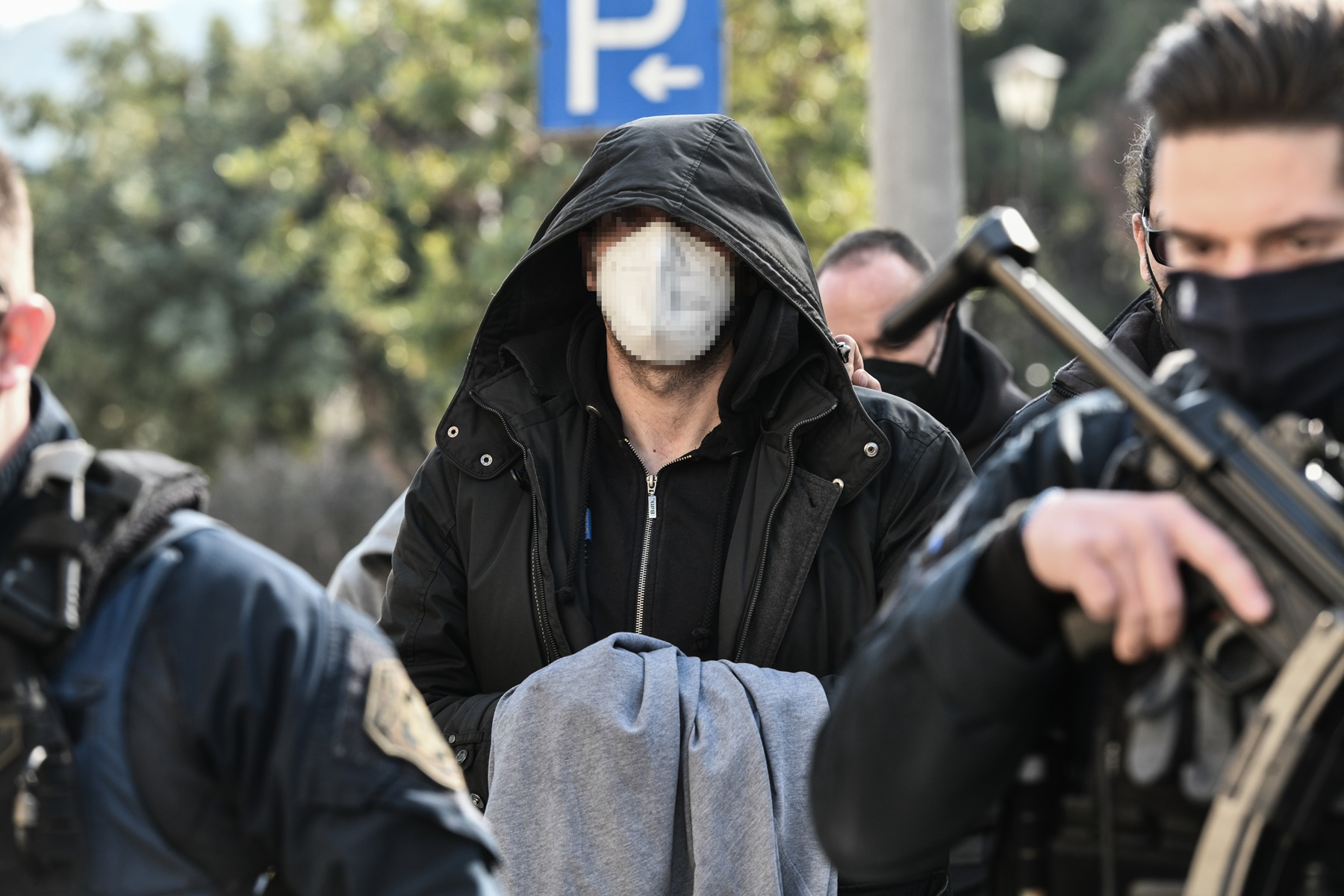 Μενίδι αστυνομικός: Πρώην μέλος φρουράς ο άντρας που ξυλοκόπησε θανάσιμα Ρομά