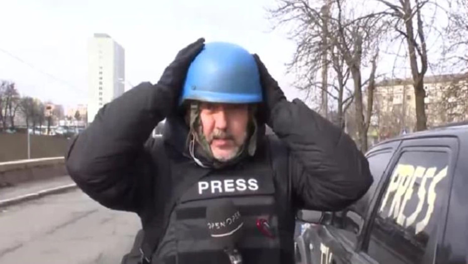 Έκρηξη στο Κίεβο: Τρόμος τη στιγμή που ανταποκριτής του OPEN ήταν στον αέρα