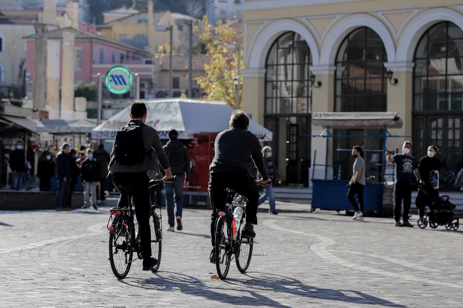 Αποκλιμάκωση πανδημίας 2022: Οι προβλέψεις για το Πάσχα