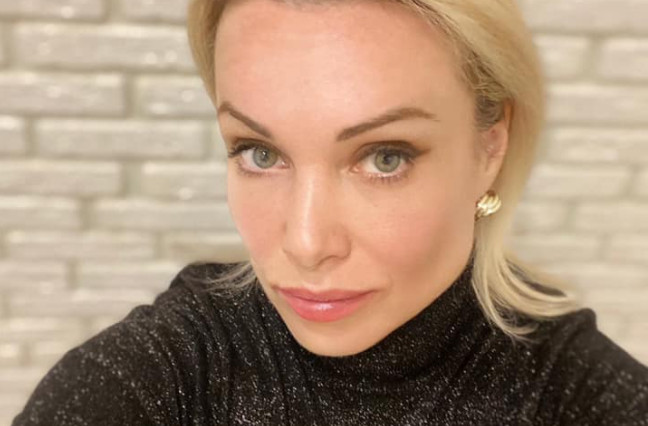 Ρωσίδα δημοσιογράφος – Ουκρανία: Γλίτωσε τη φυλακή η Μαρίνα Οβσιάνικοβα