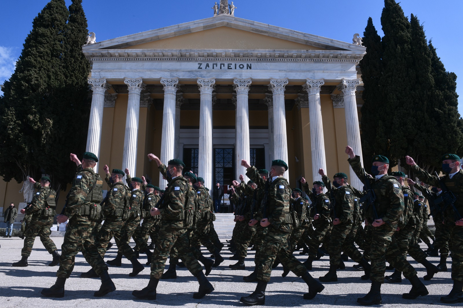 Πώς αμείβεται η 25η Μαρτίου: Τι θα πρέπει να γνωρίζουν οι εργαζόμενοι